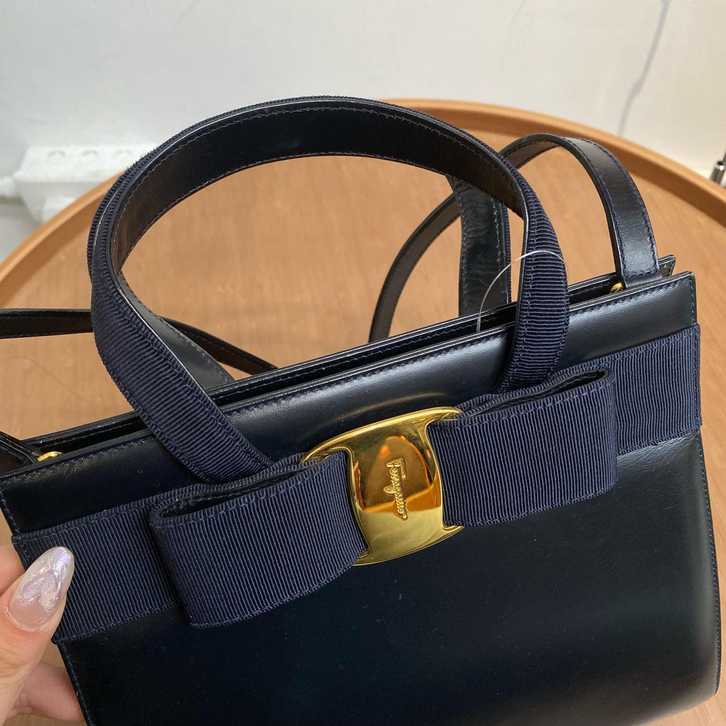 Ferragamo深藍袋