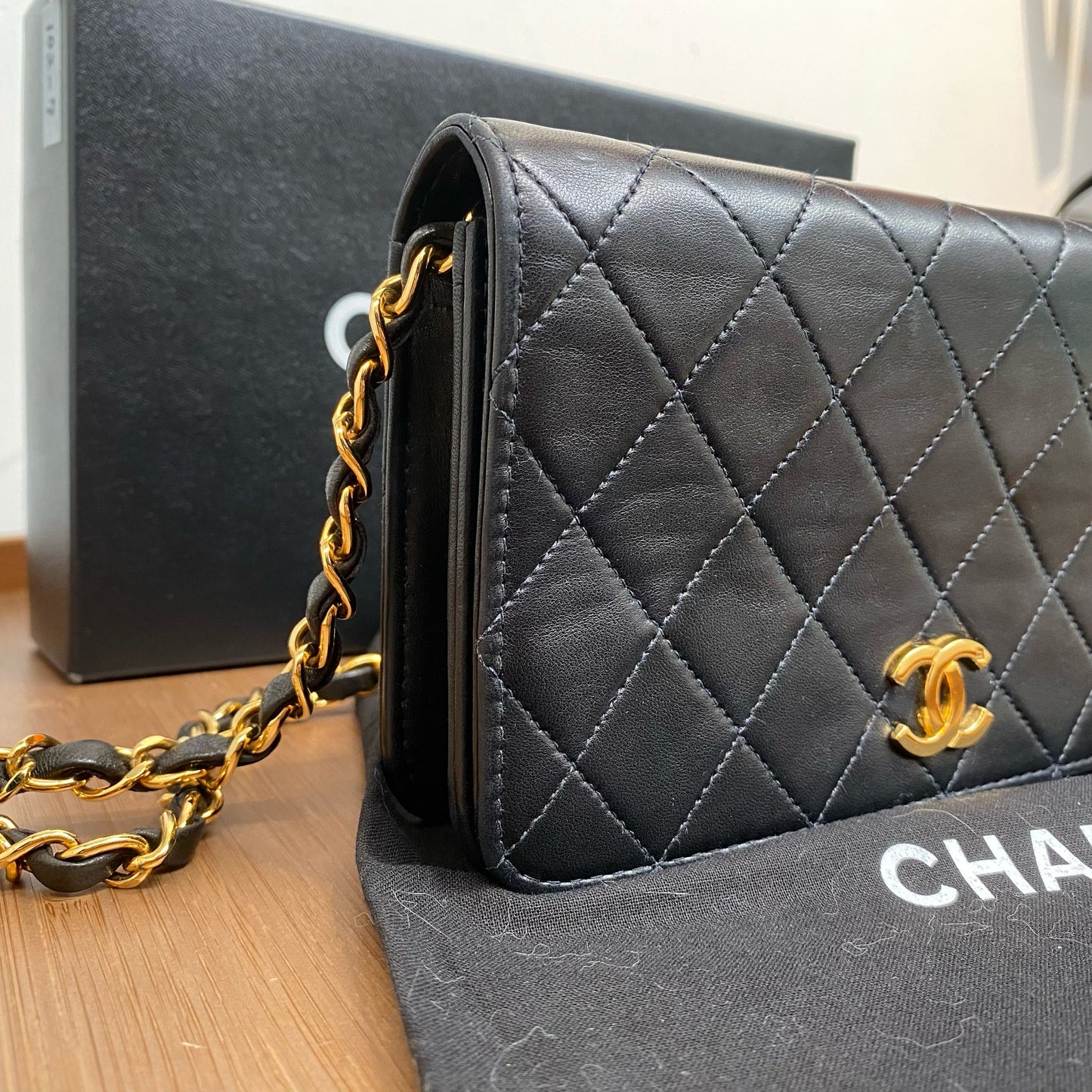 Chanel 小包包 有卡，貼，塵，盒