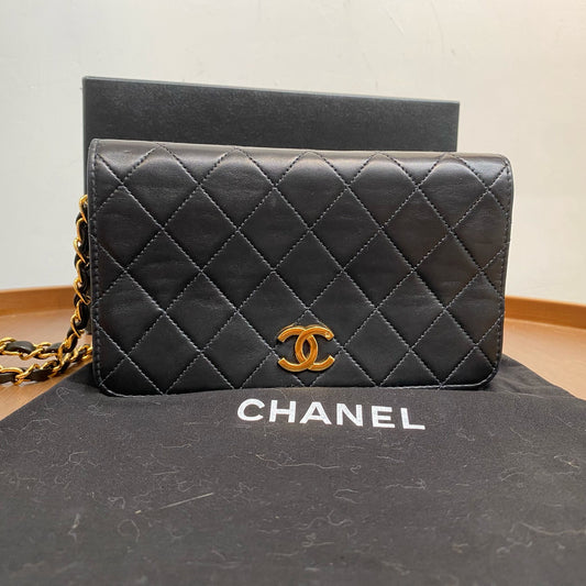 Chanel 小包包 有卡，貼，塵，盒
