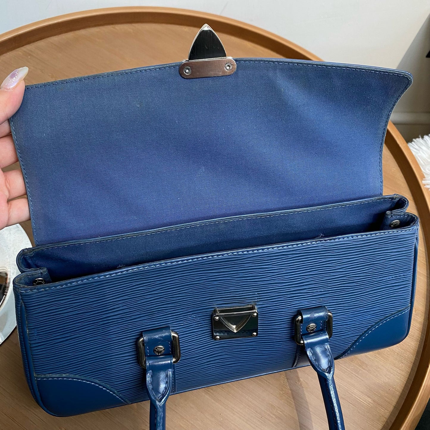 LV Segur PM M5882G 藍色手挽袋