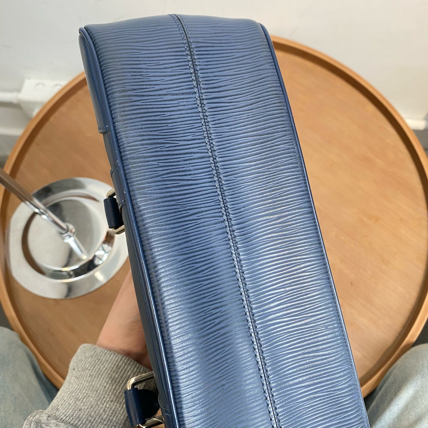 LV Segur PM M5882G 藍色手挽袋