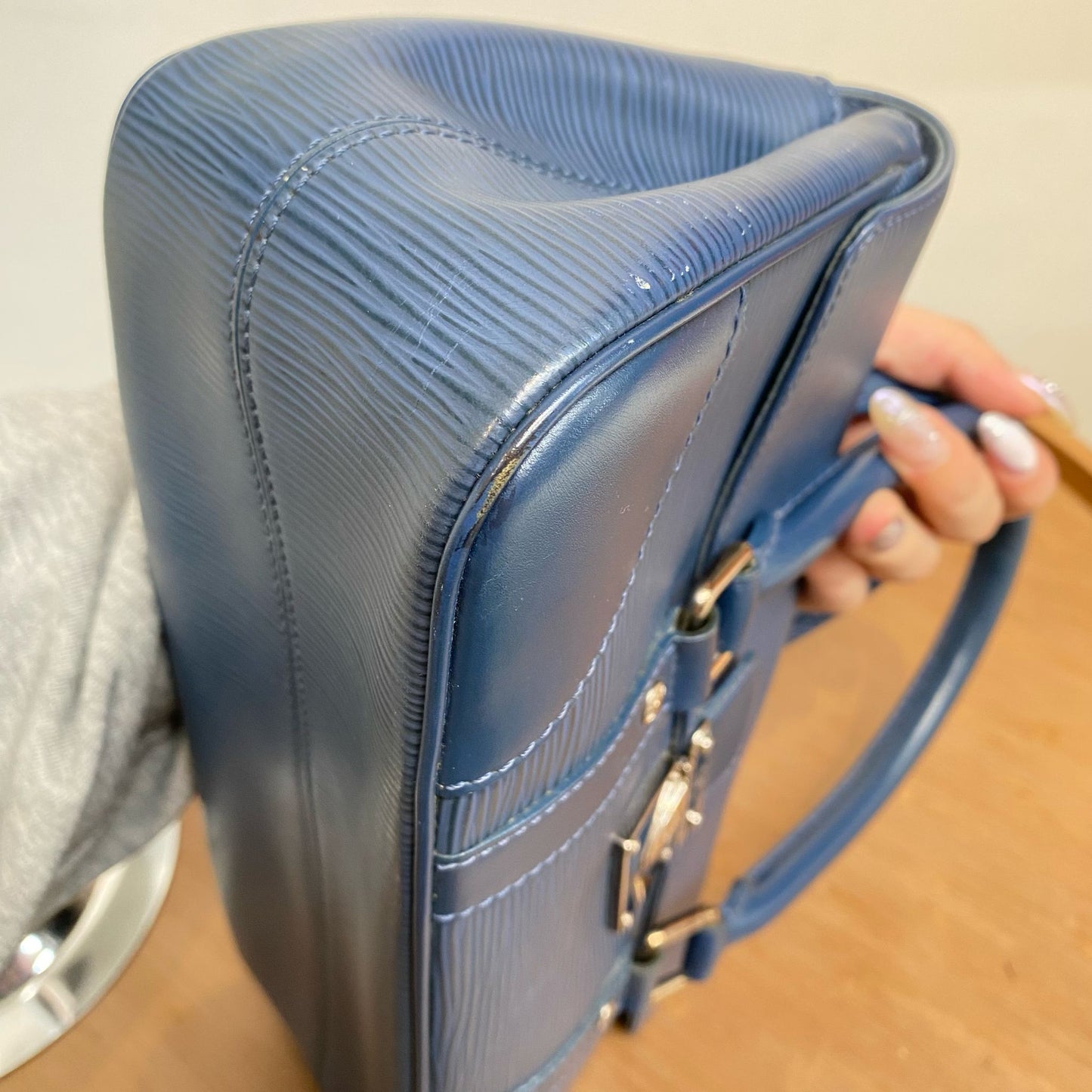 LV Segur PM M5882G 藍色手挽袋