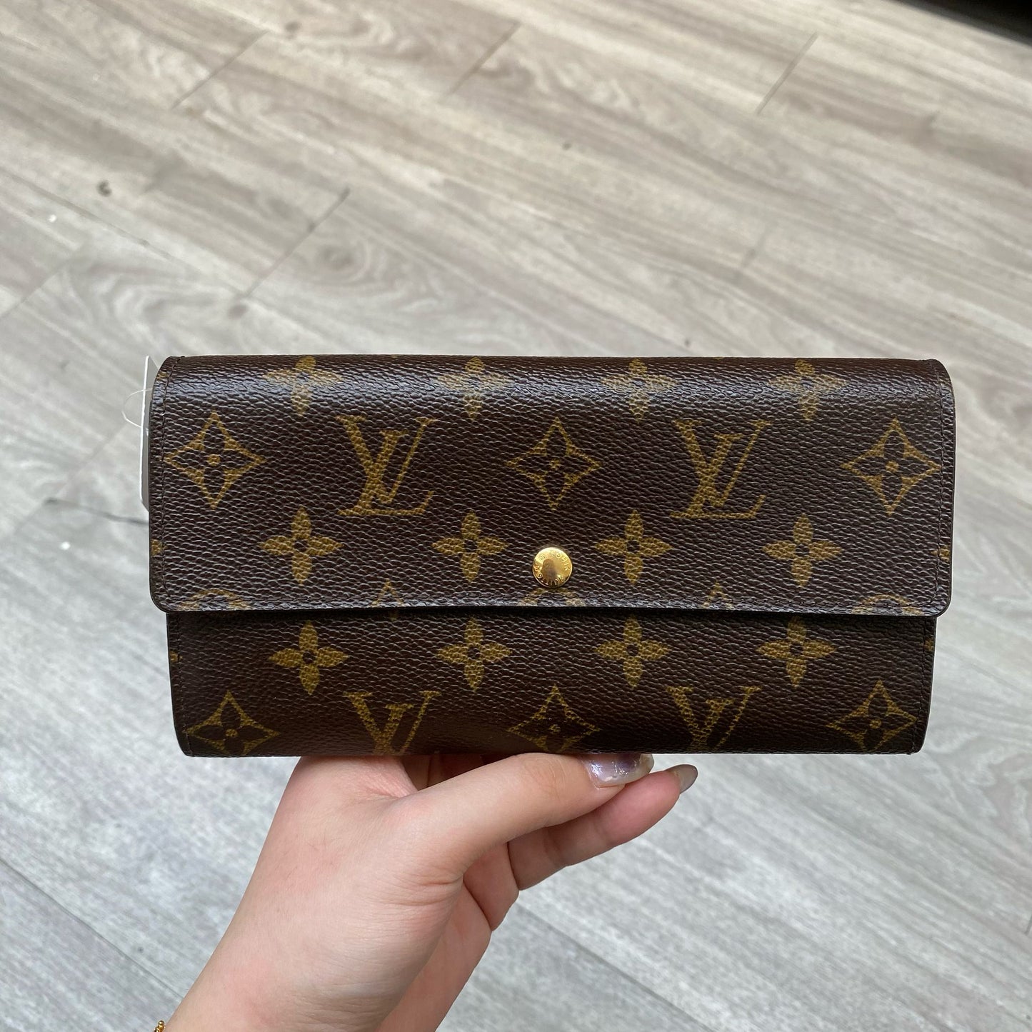 LV 老花長銀包