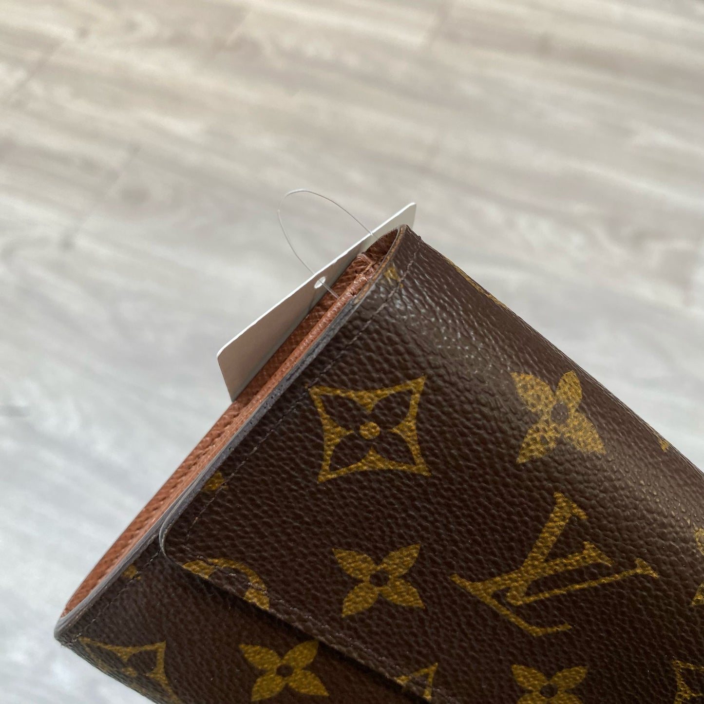 LV 老花長銀包