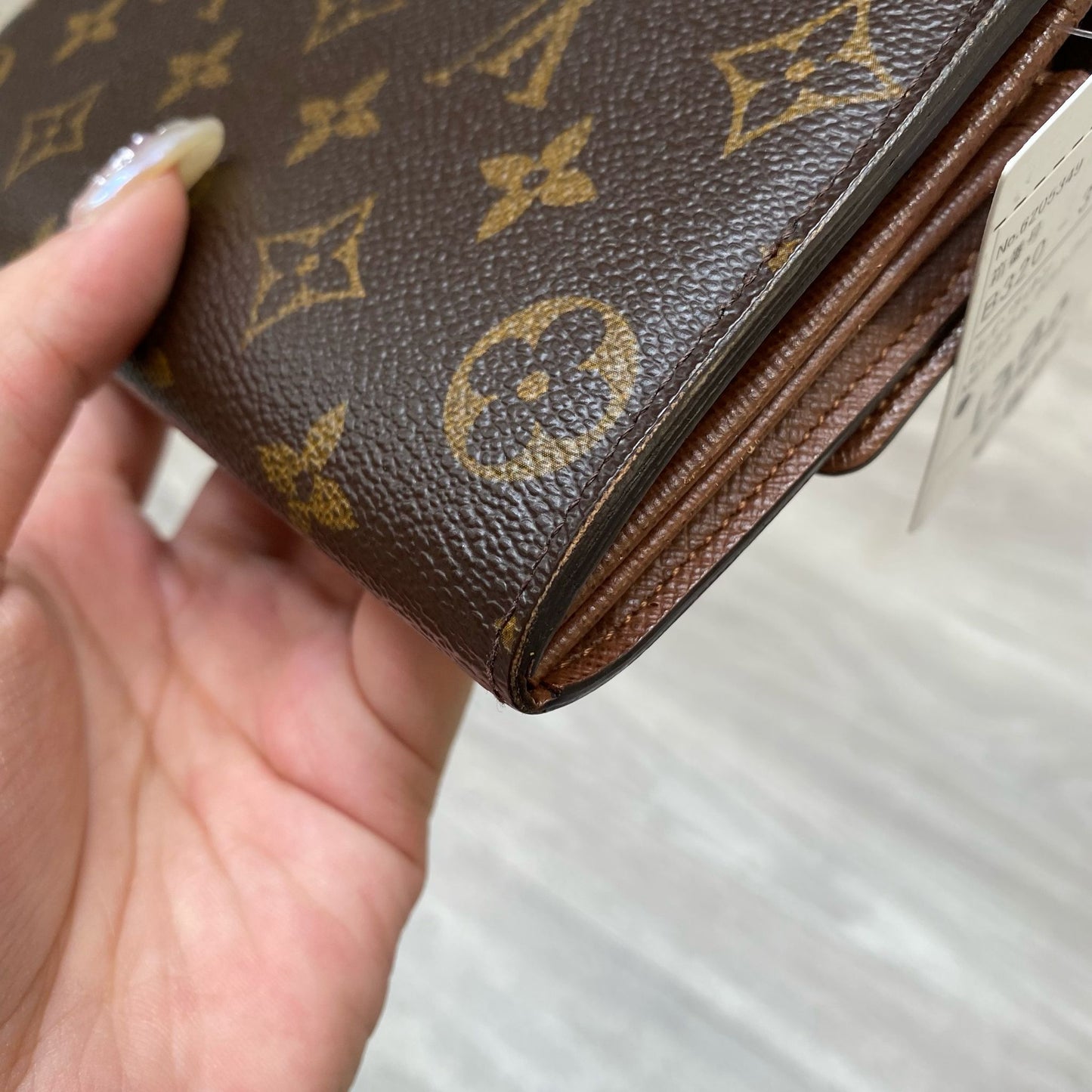 LV 老花長銀包