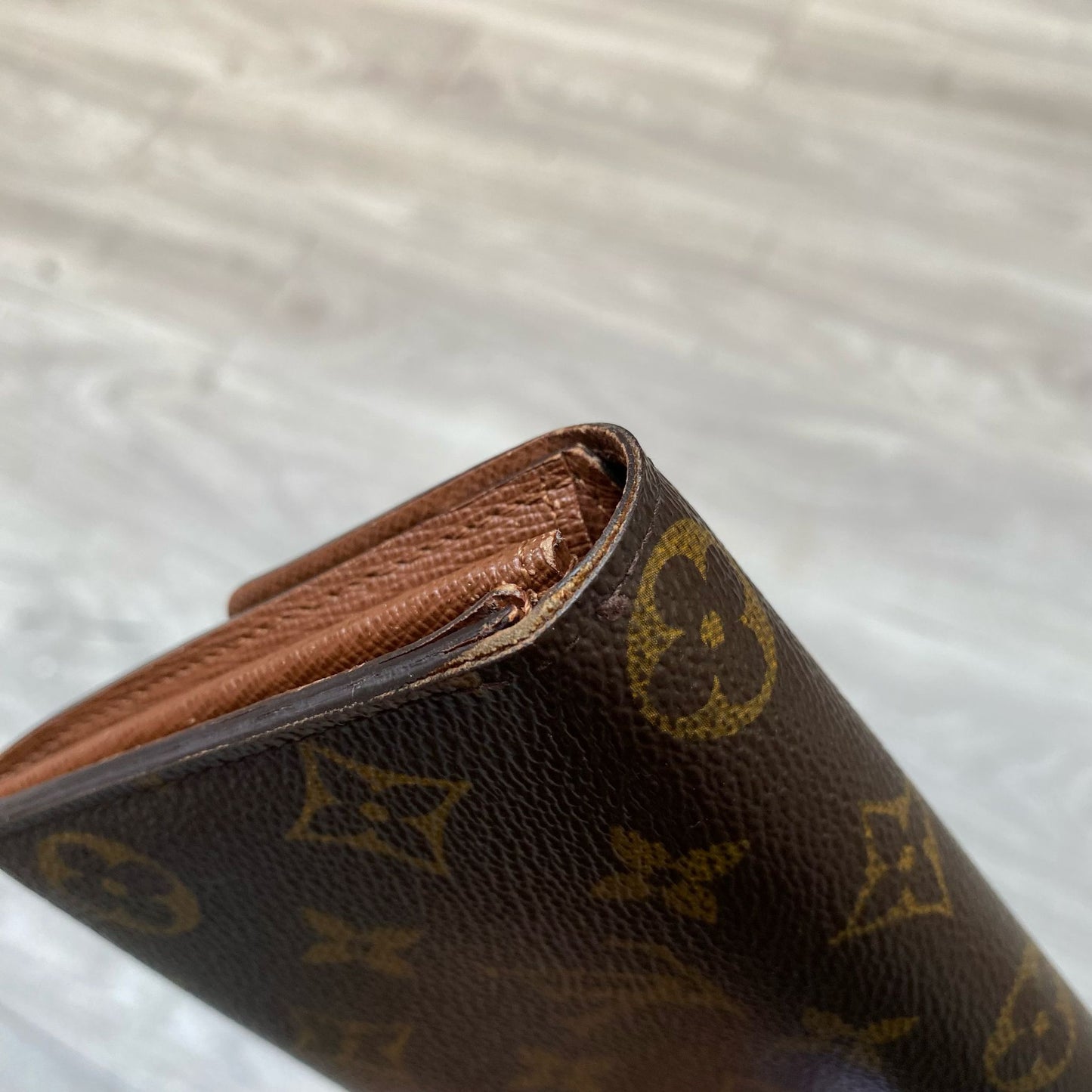 LV 老花長銀包