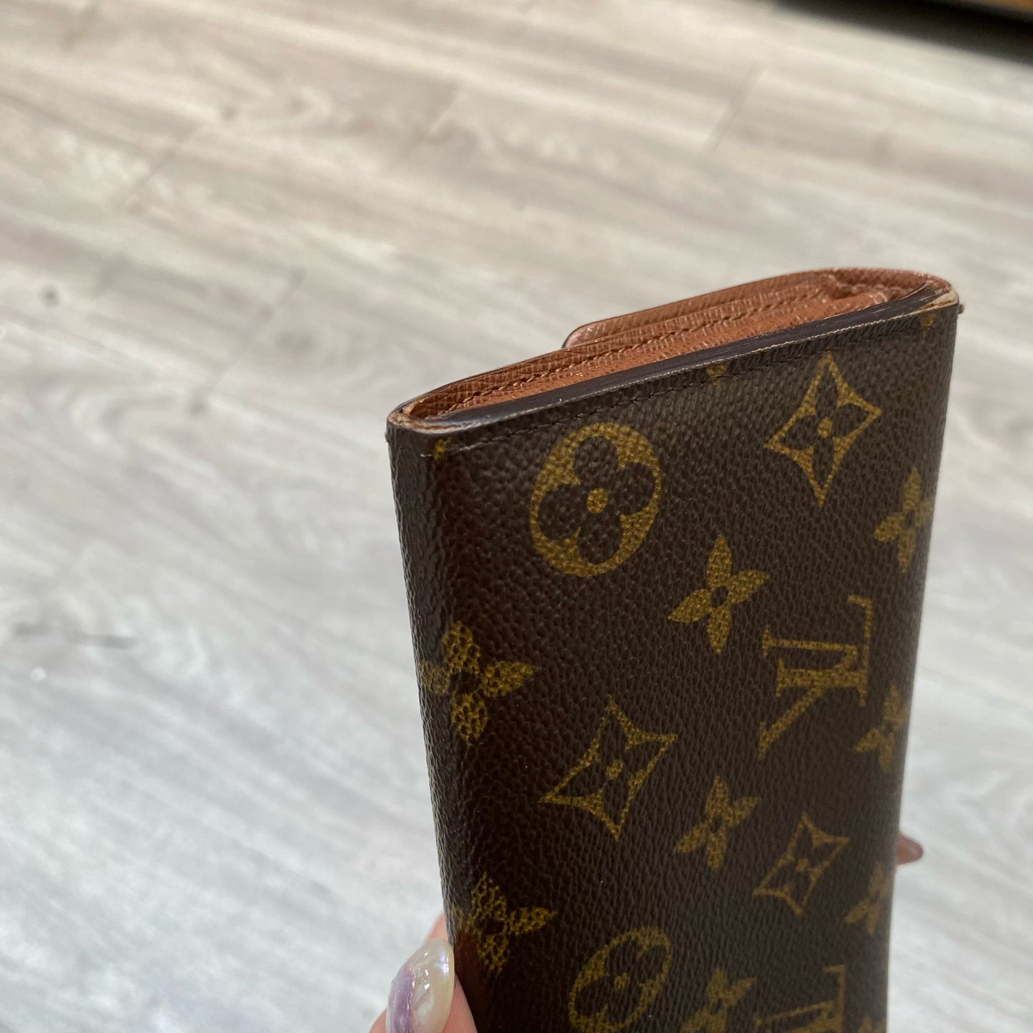LV 老花長銀包