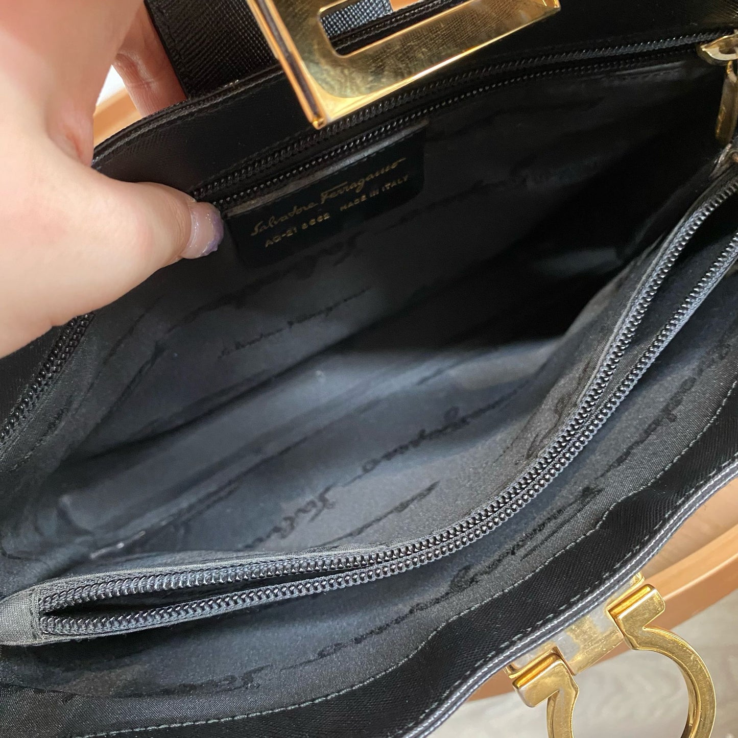 Ferragamo 單肩包