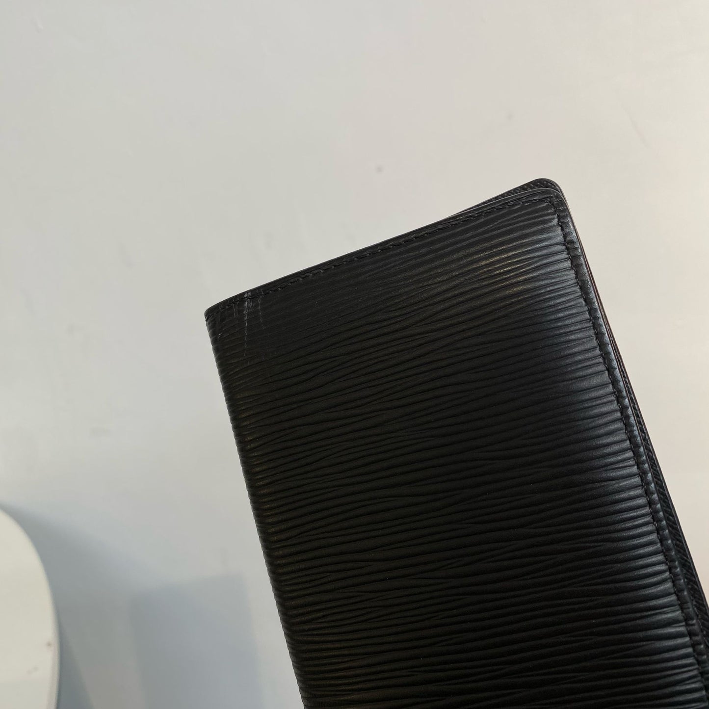 LV EPI黑色長銀包