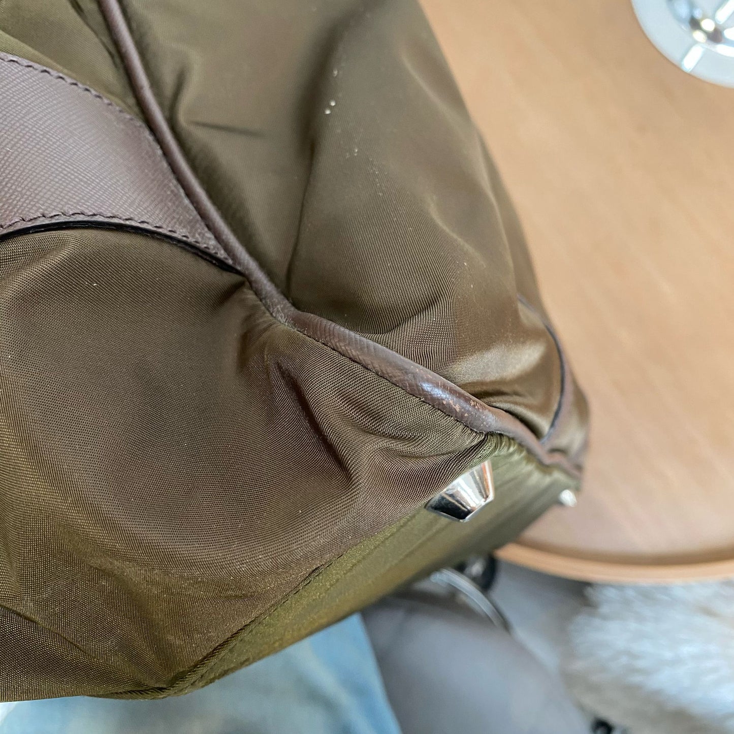 Prada 軍綠 Tote