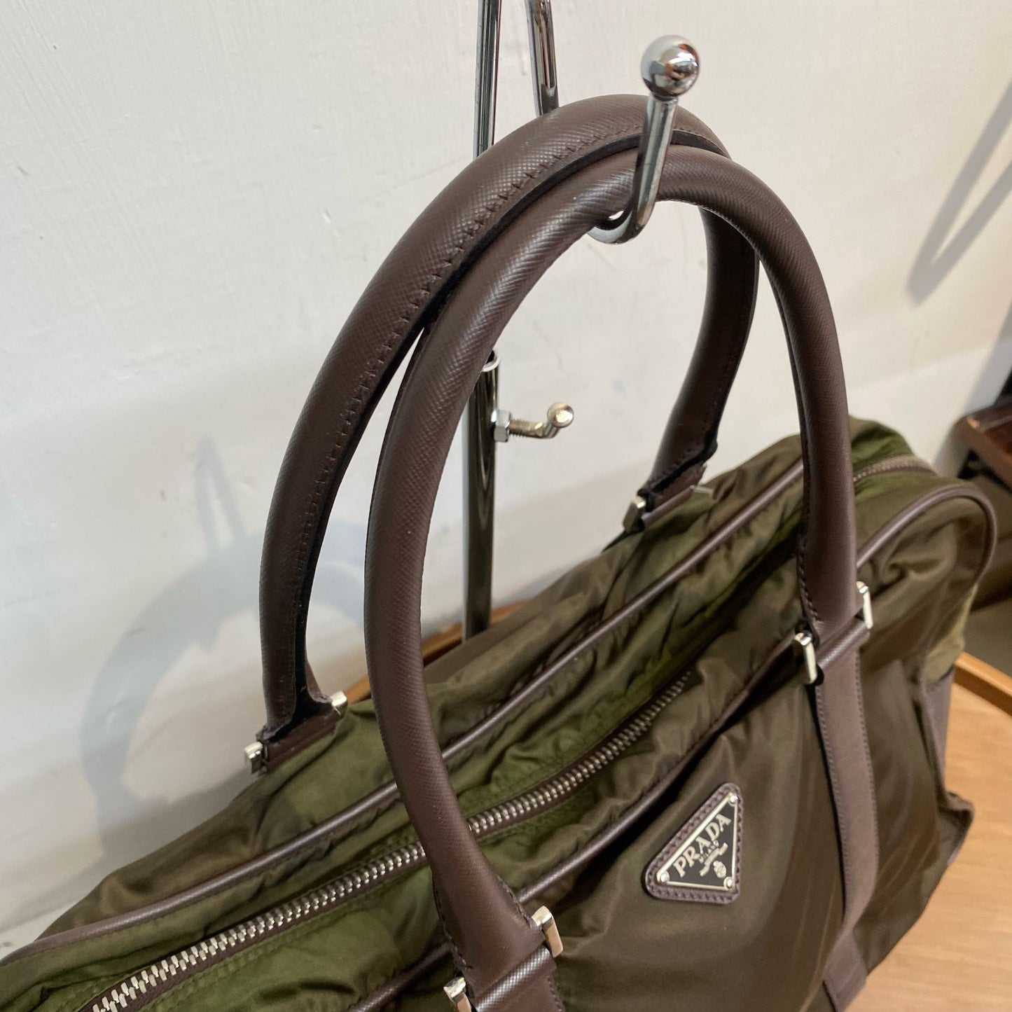 Prada 軍綠 Tote