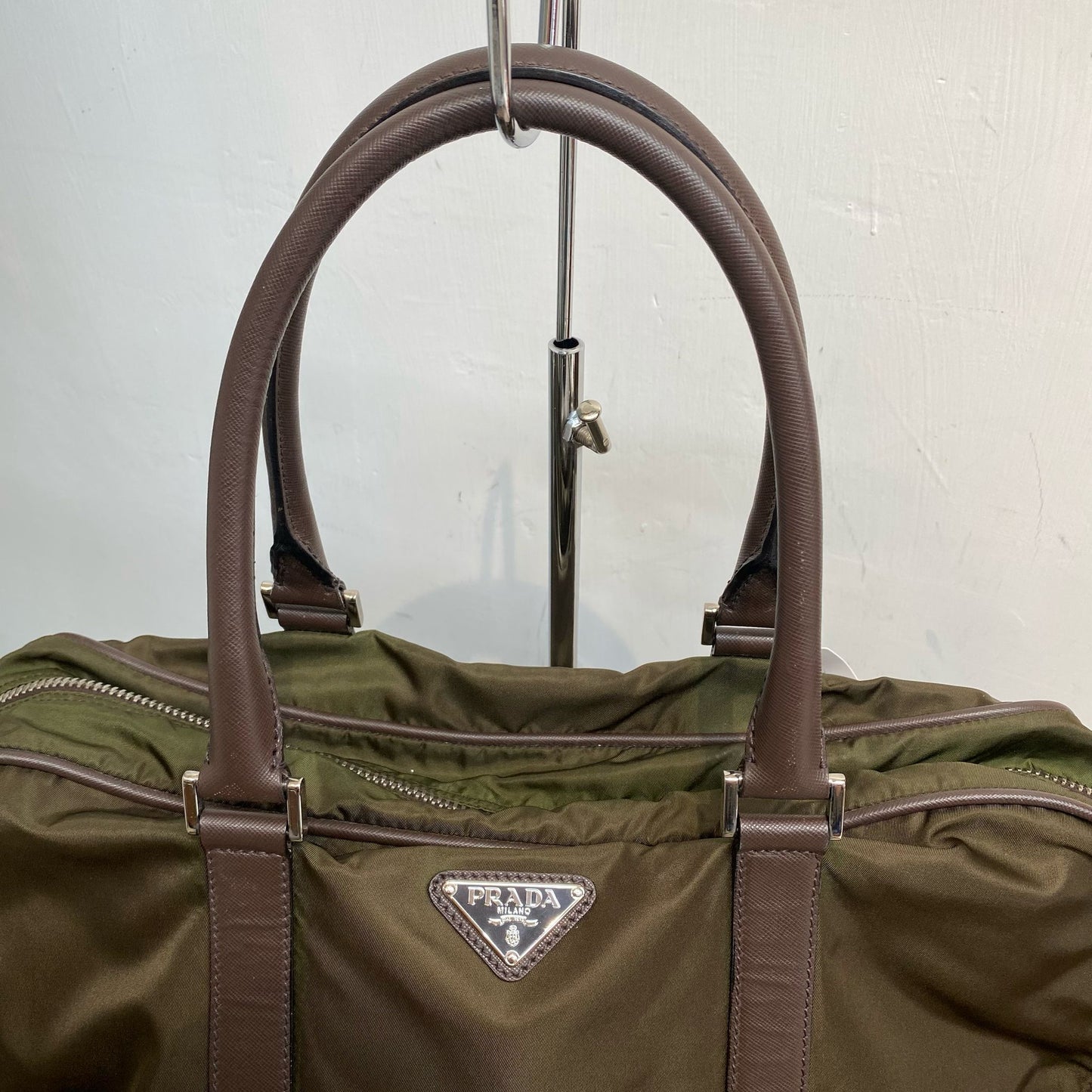 Prada 軍綠 Tote