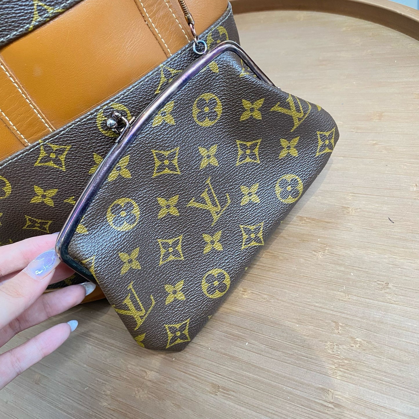 LV 水桶袋 連Pouch