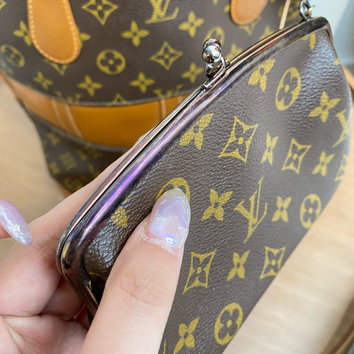 LV 水桶袋 連Pouch