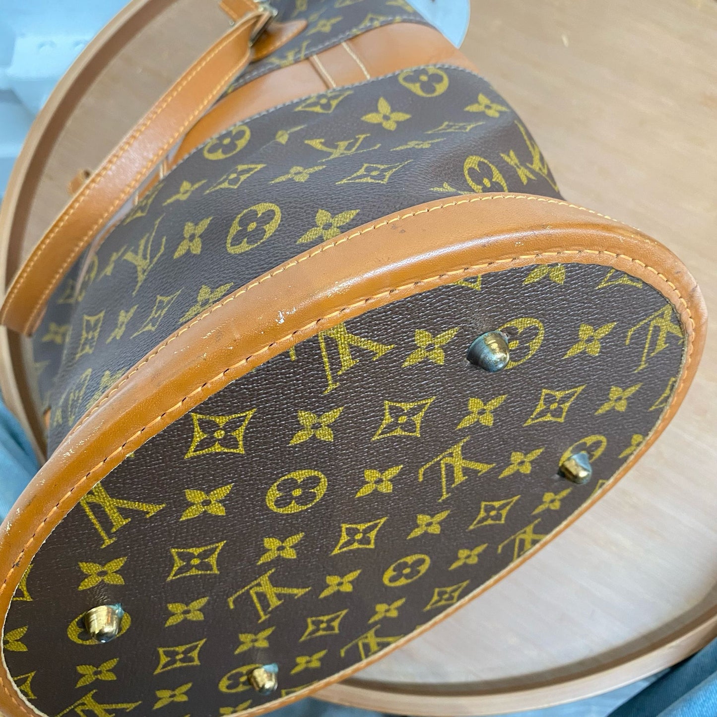 LV 水桶袋 連Pouch