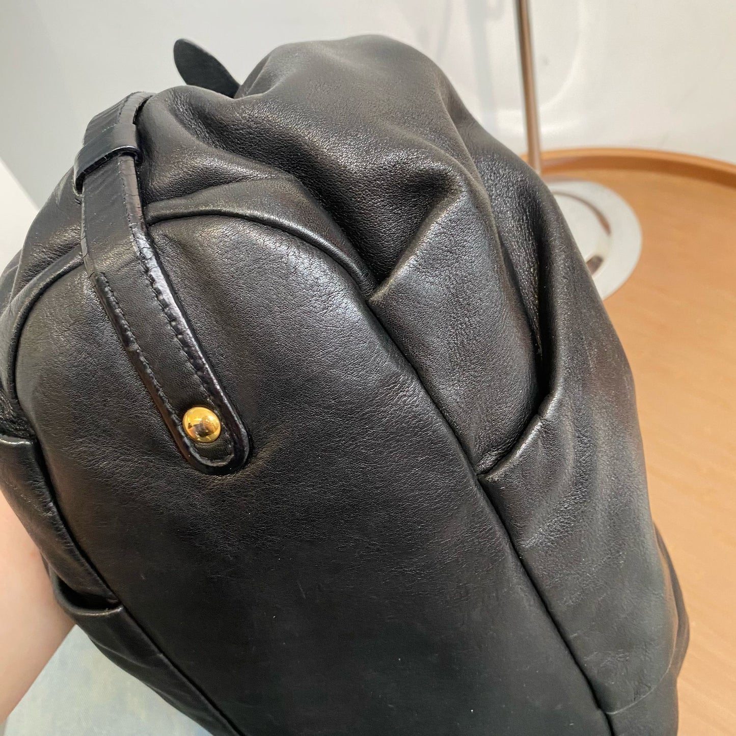 PRADA 黑金單肩包