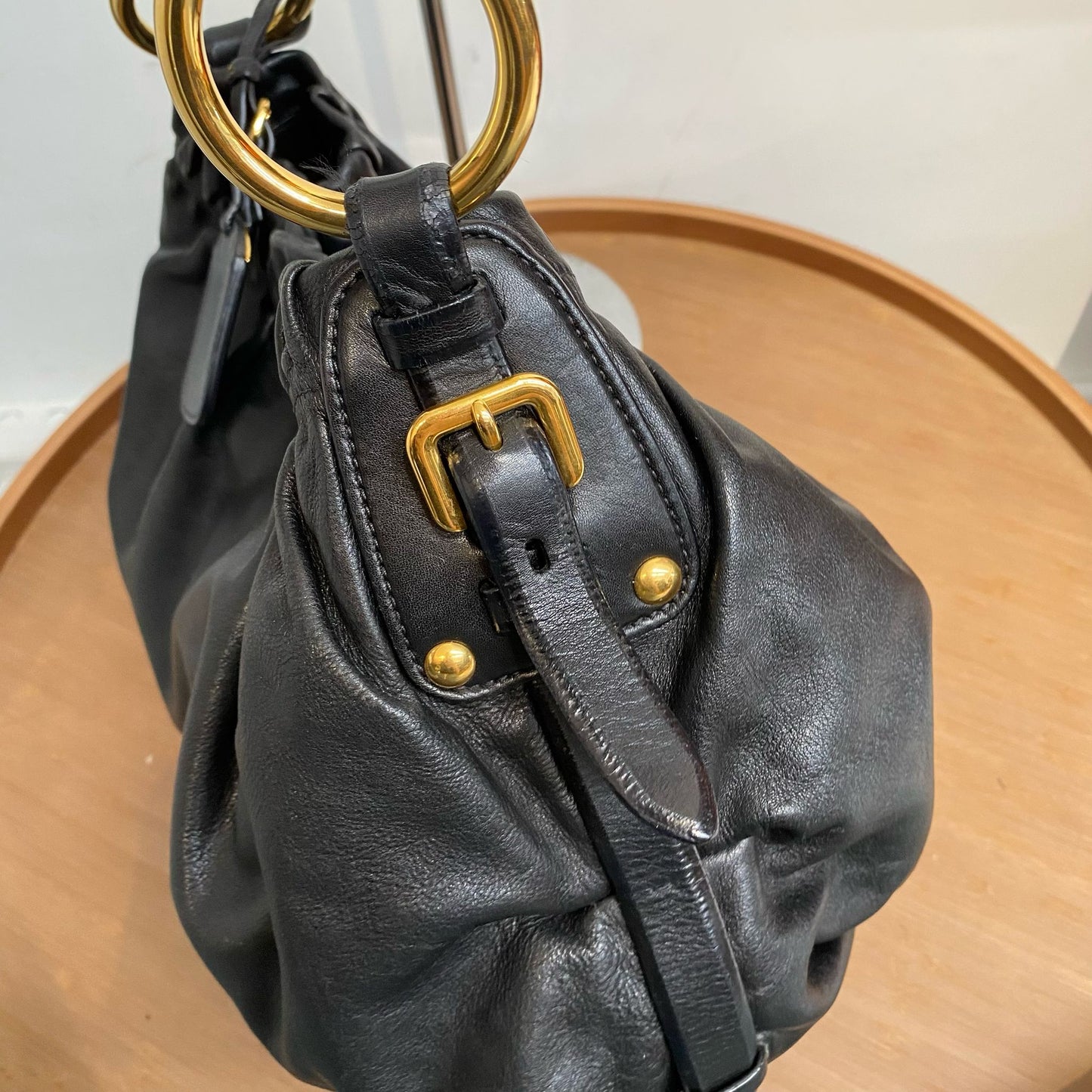 PRADA 黑金單肩包