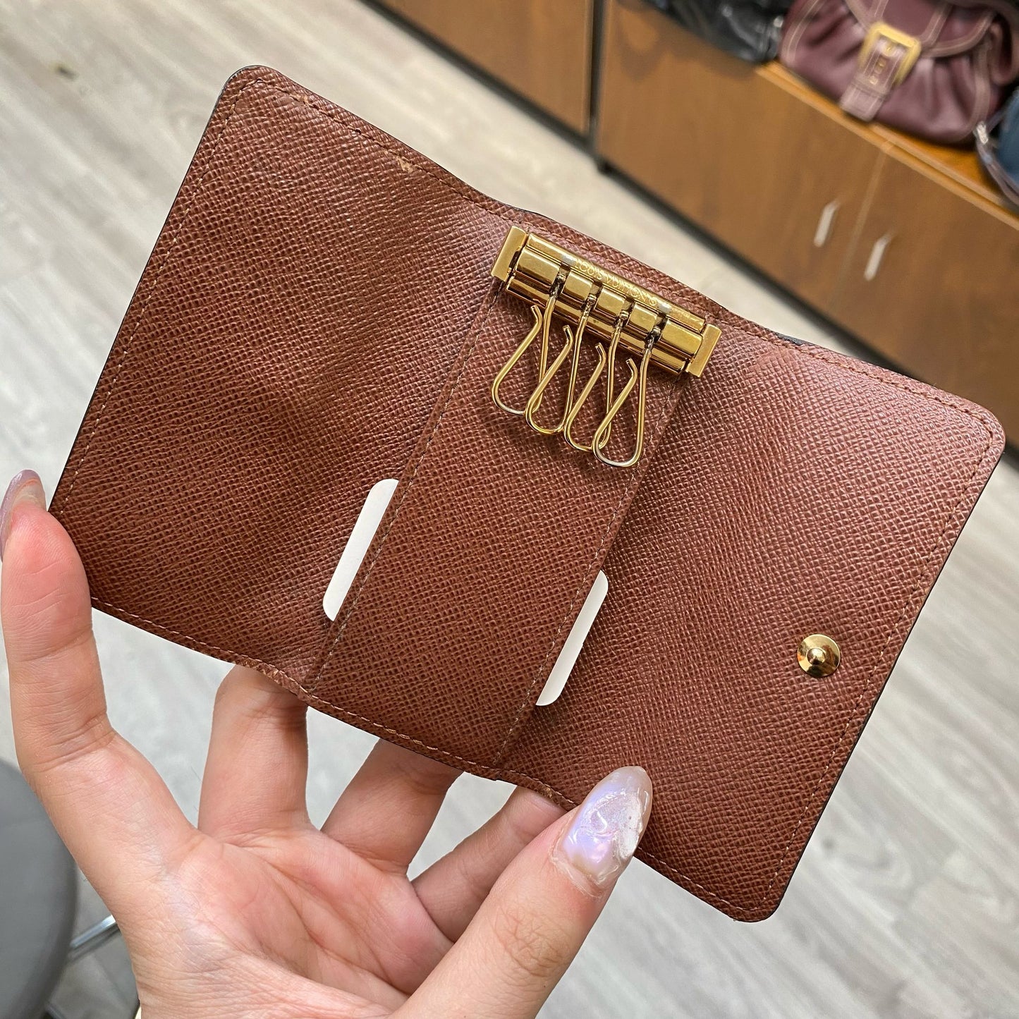LV 老花鎖匙包