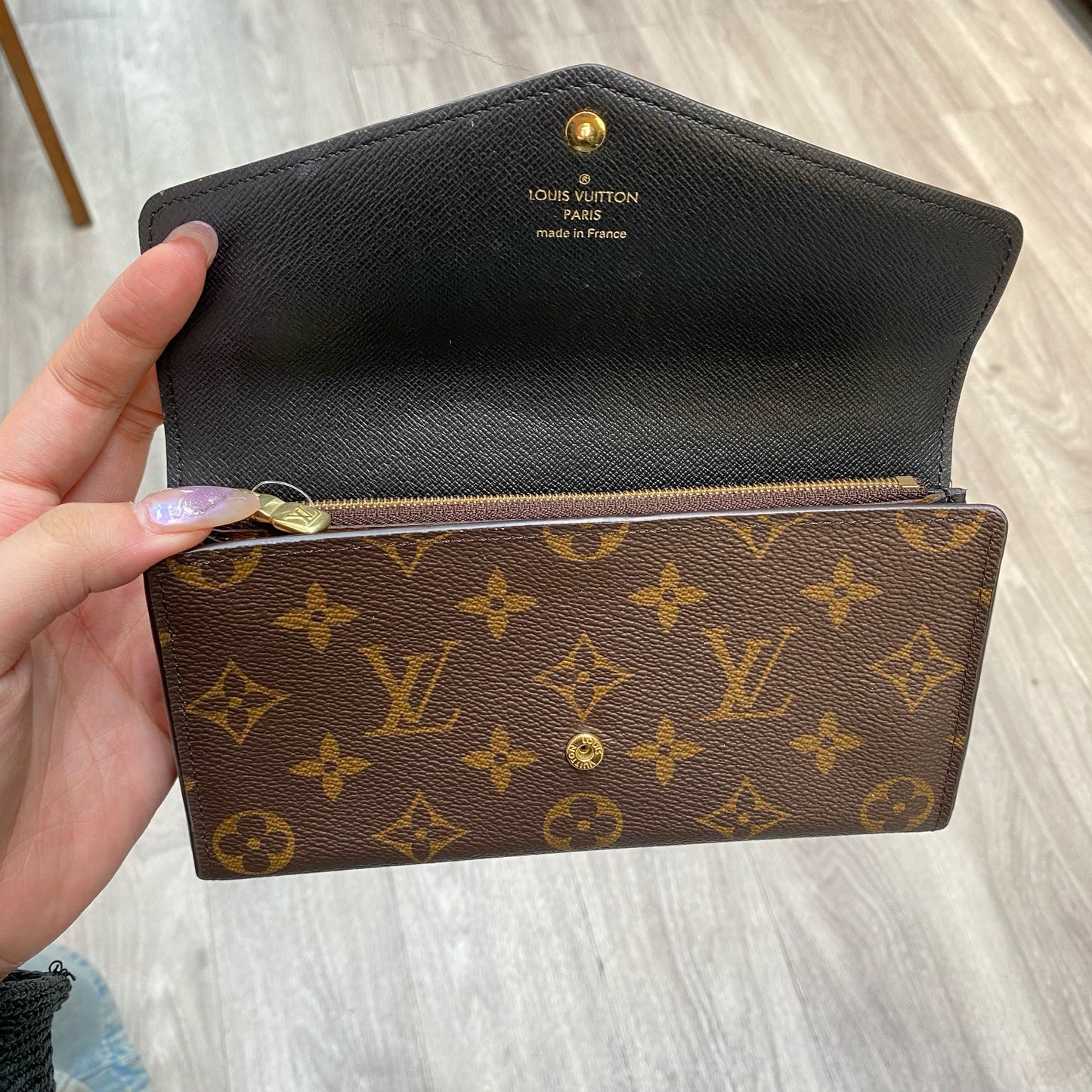 LV長銀包 有盒