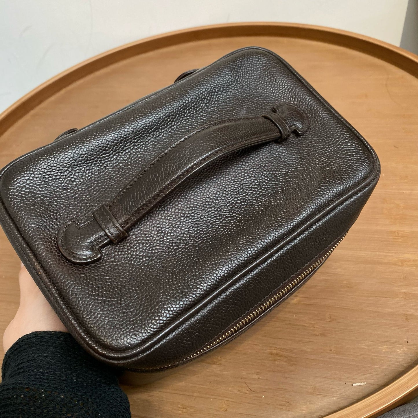 Chanel魚子醬牛皮深啡化妝袋 有貼