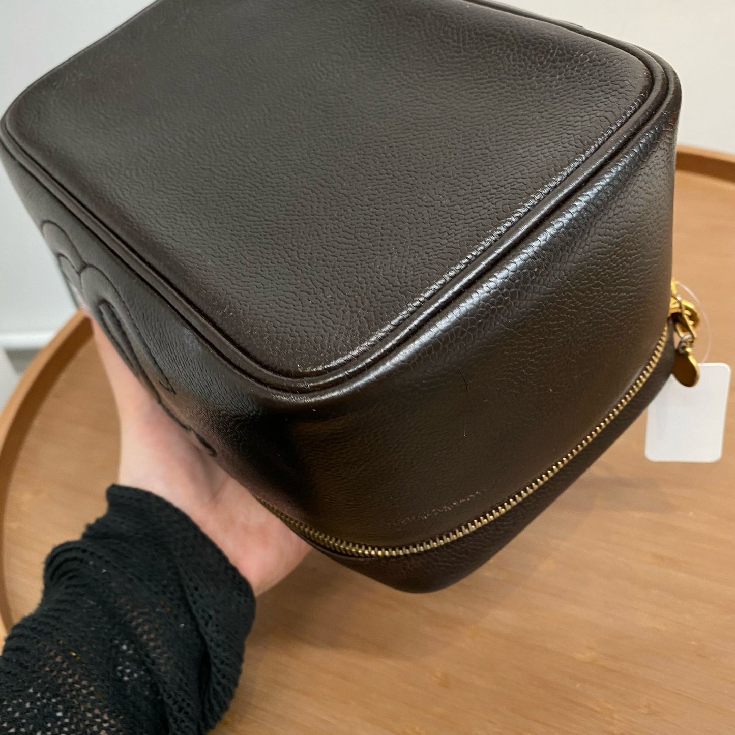 Chanel魚子醬牛皮深啡化妝袋 有貼