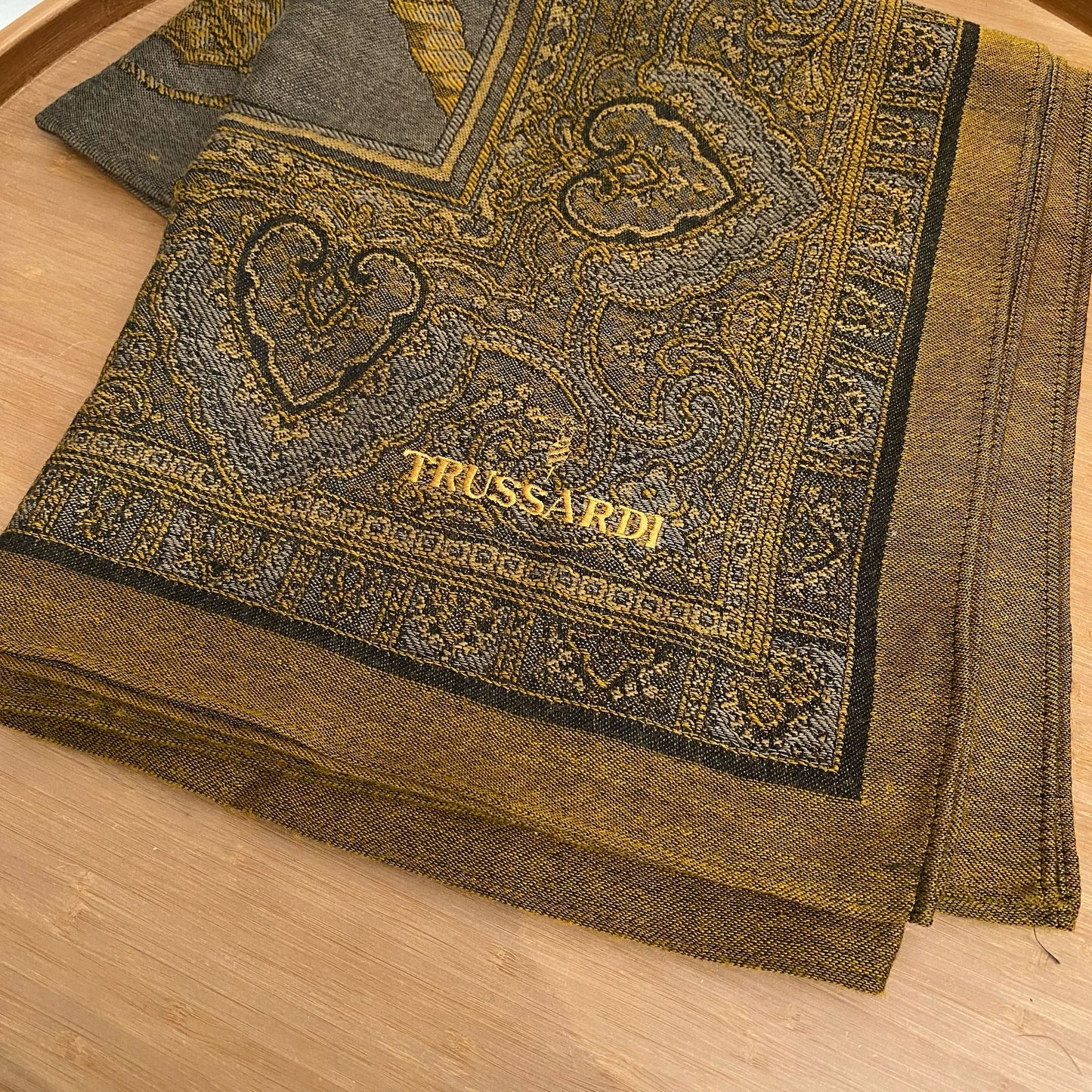 TRUSSARDI 大披肩