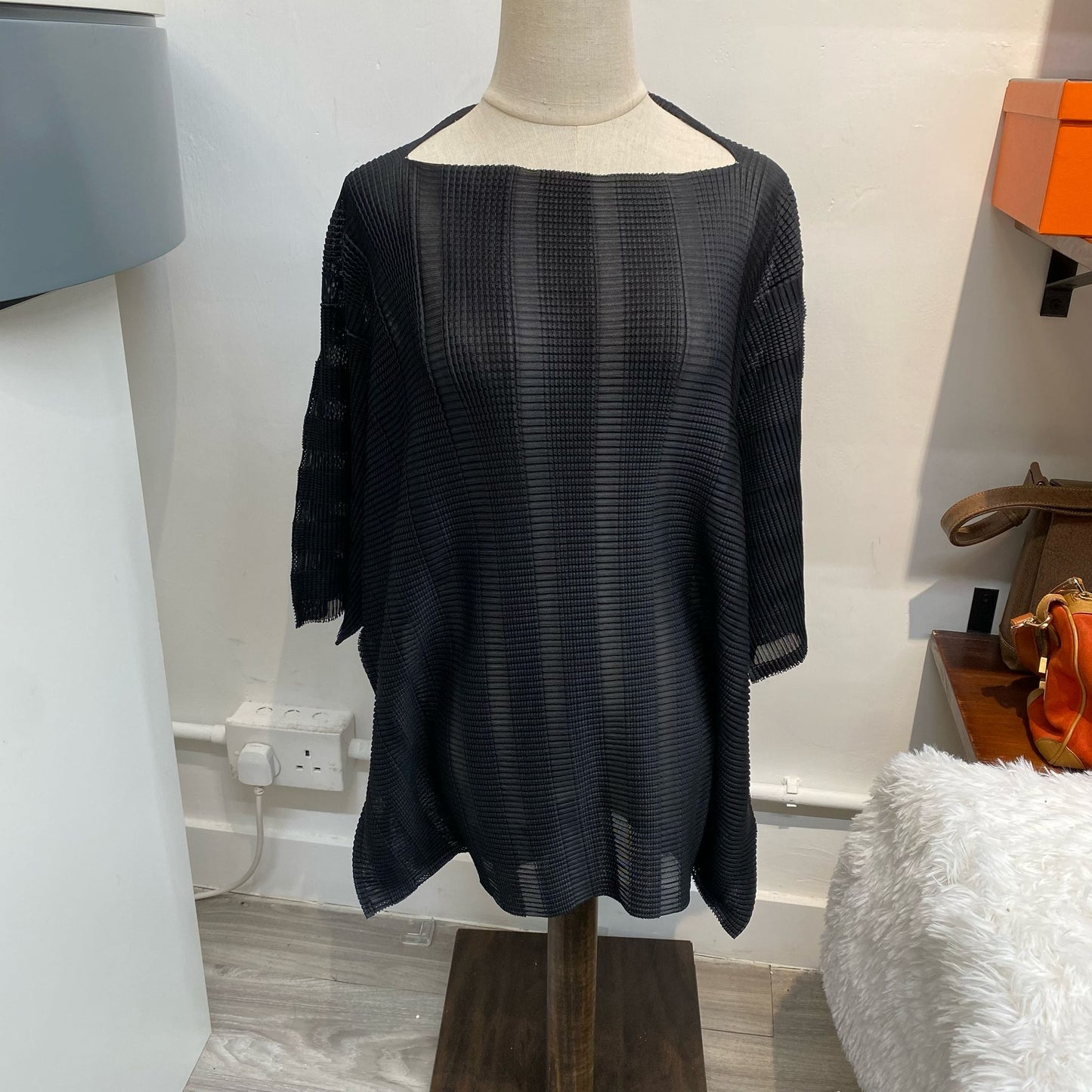 Issey Miyake 黑色Top