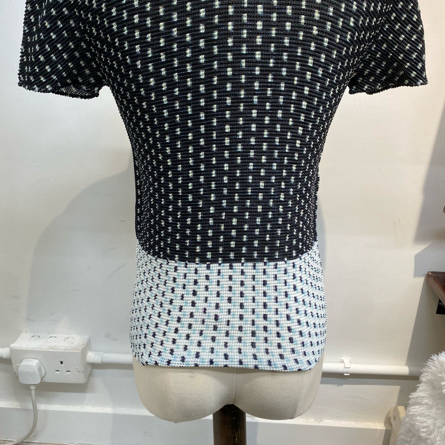 Issey Miyake 拼色Top