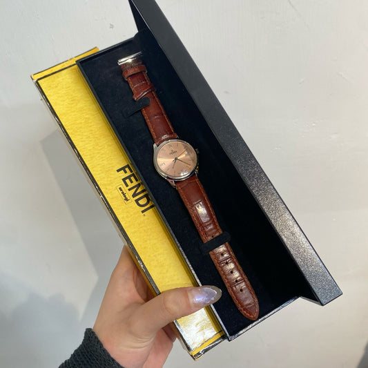Fendi 手錶210G 有盒