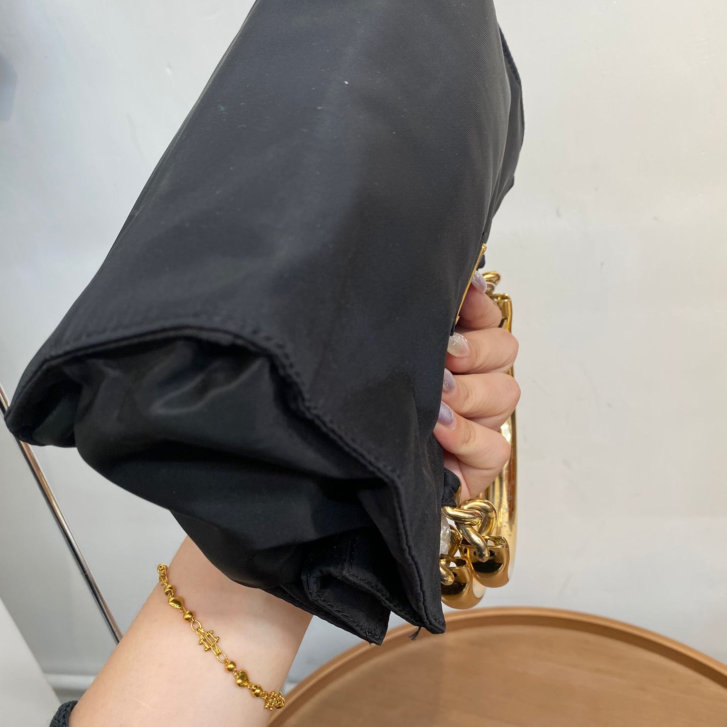 Prada 金柄手挽袋