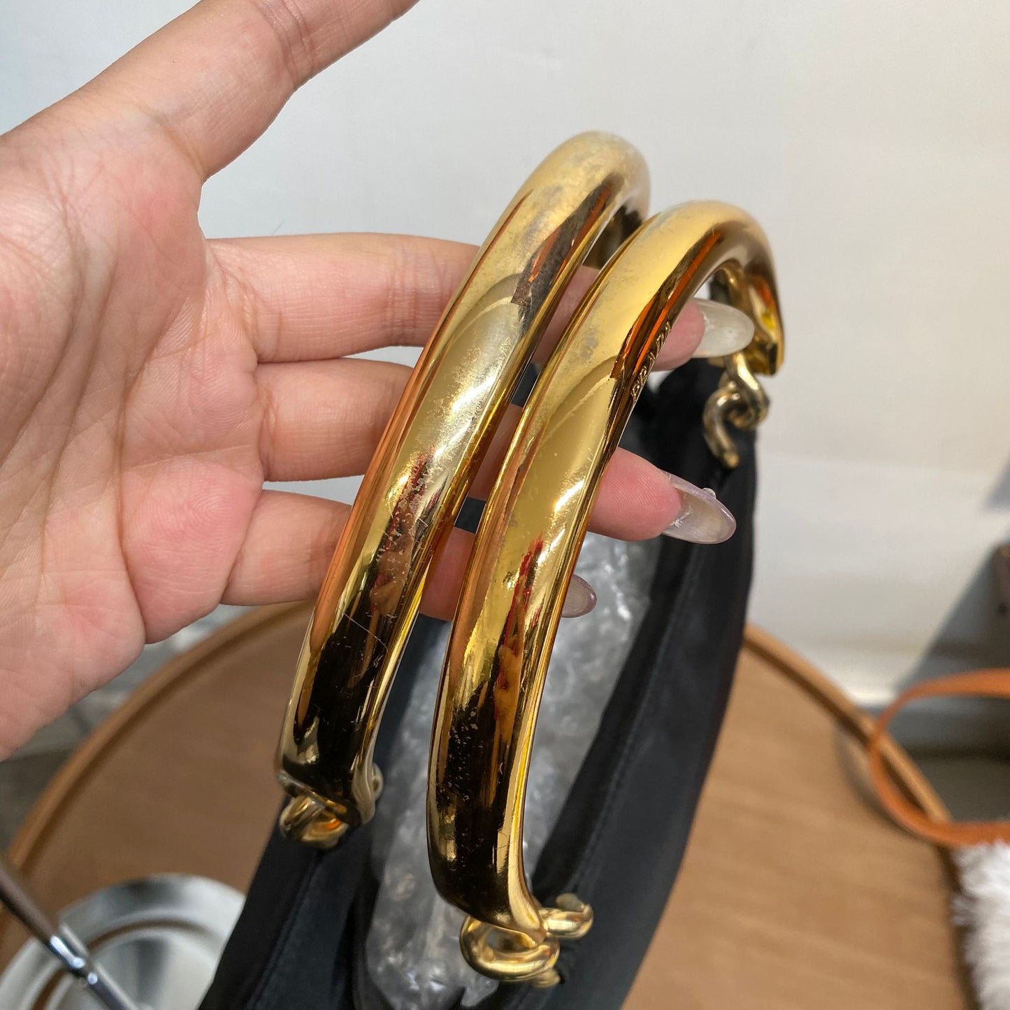 Prada 金柄手挽袋