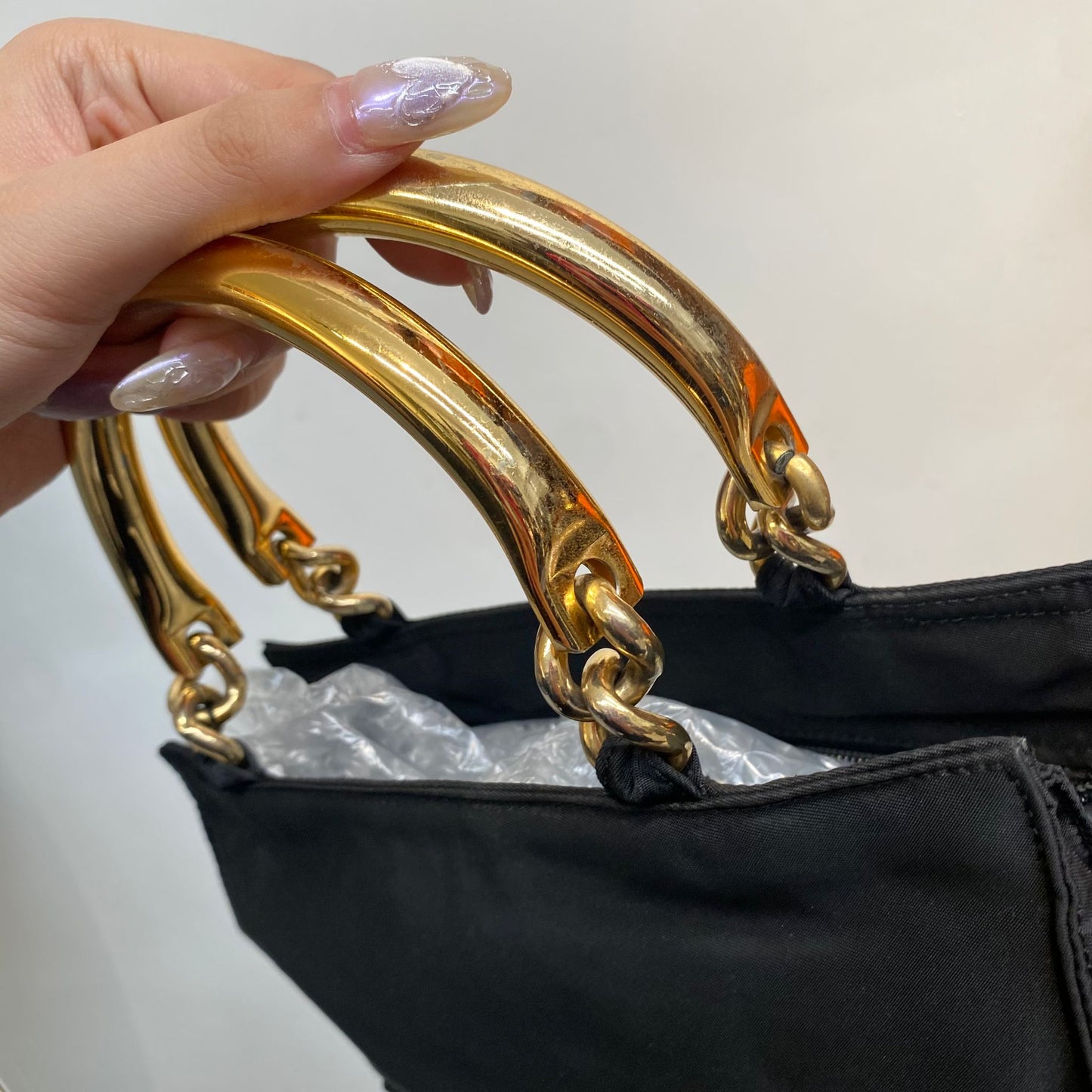 Prada 金柄手挽袋