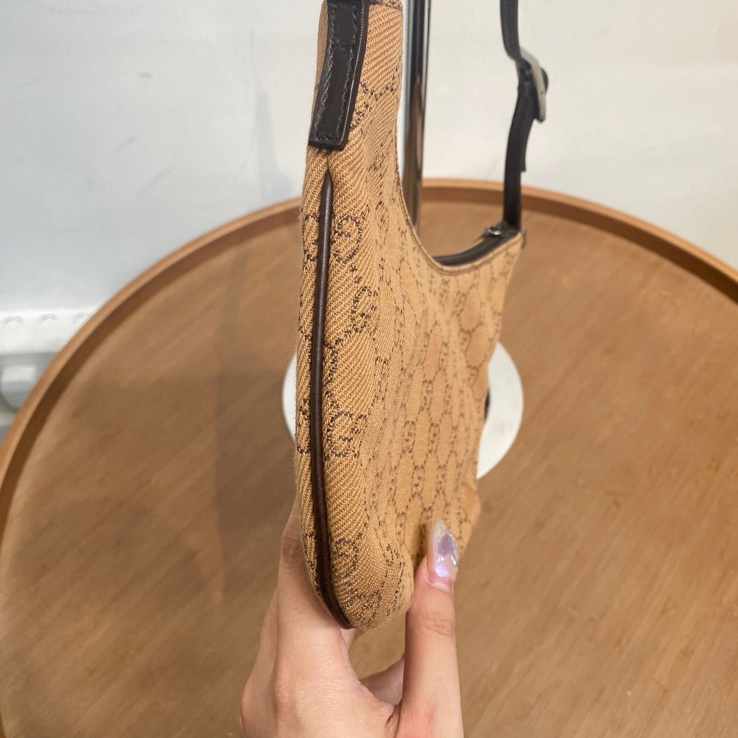 GUCCI 半月老花腋下包