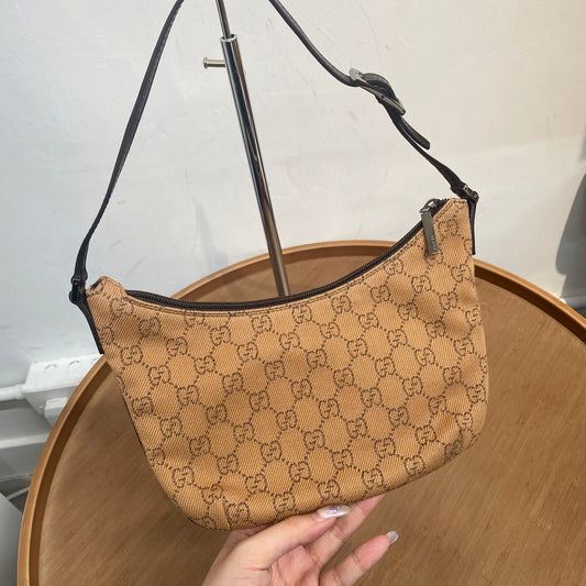 GUCCI 半月老花腋下包