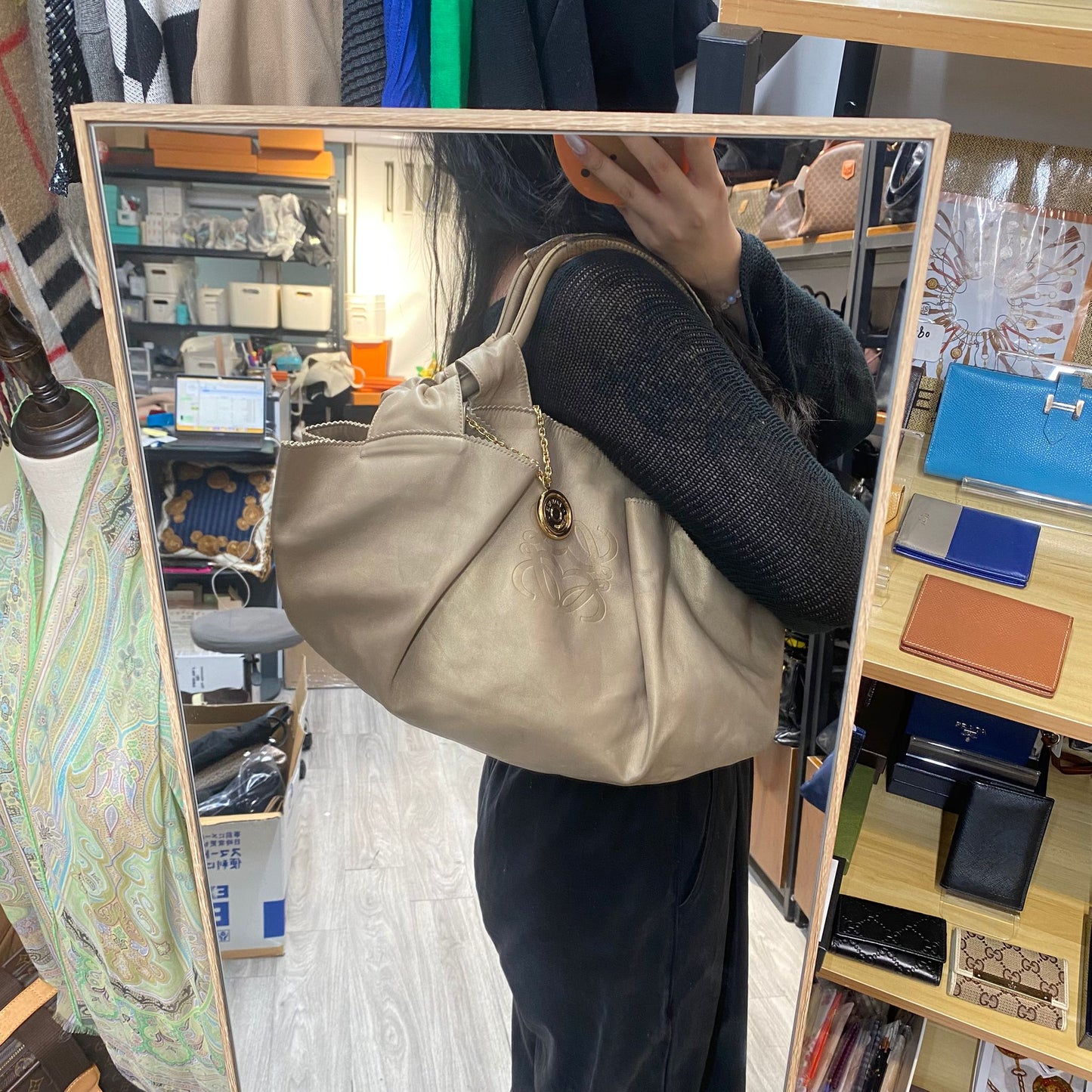 LOEWE 手挽袋