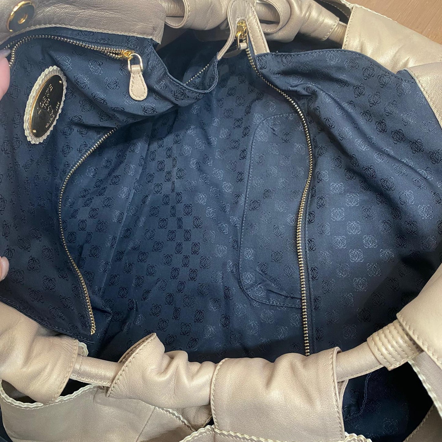 LOEWE 手挽袋