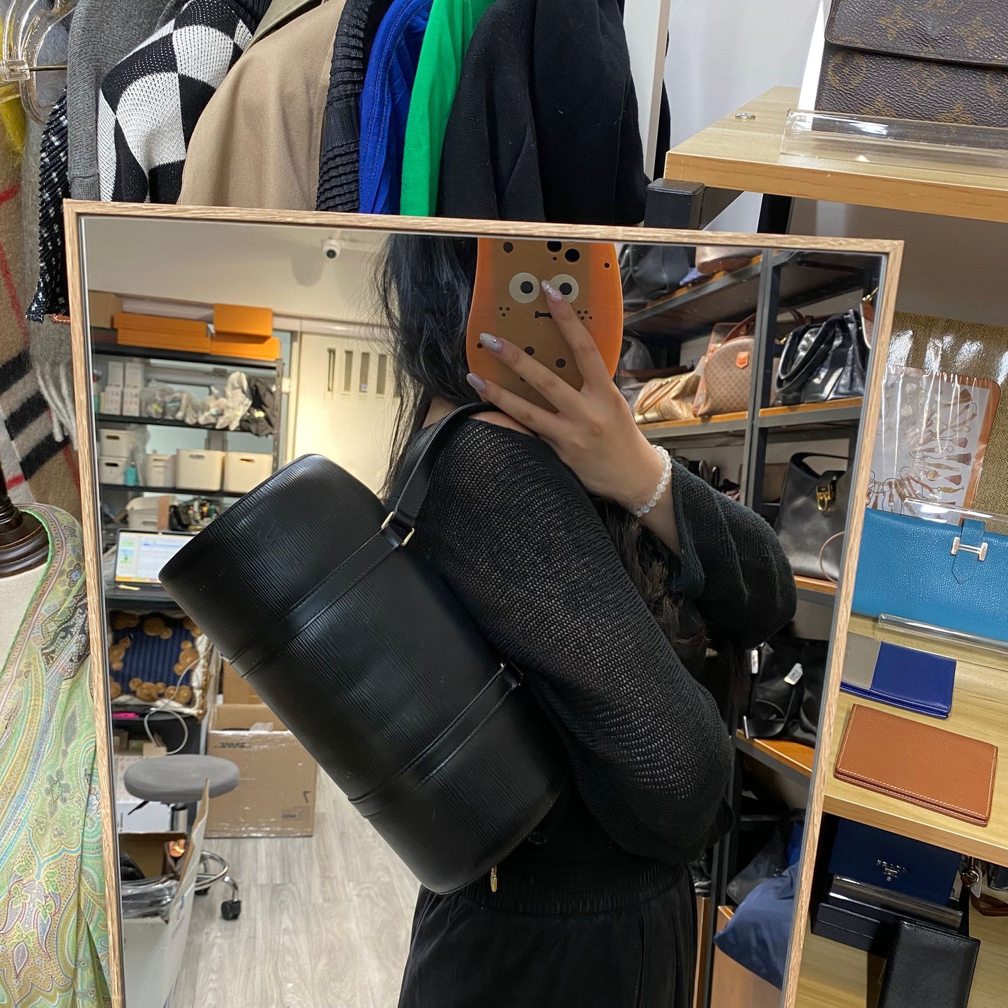 LV EPI黑色圓筒