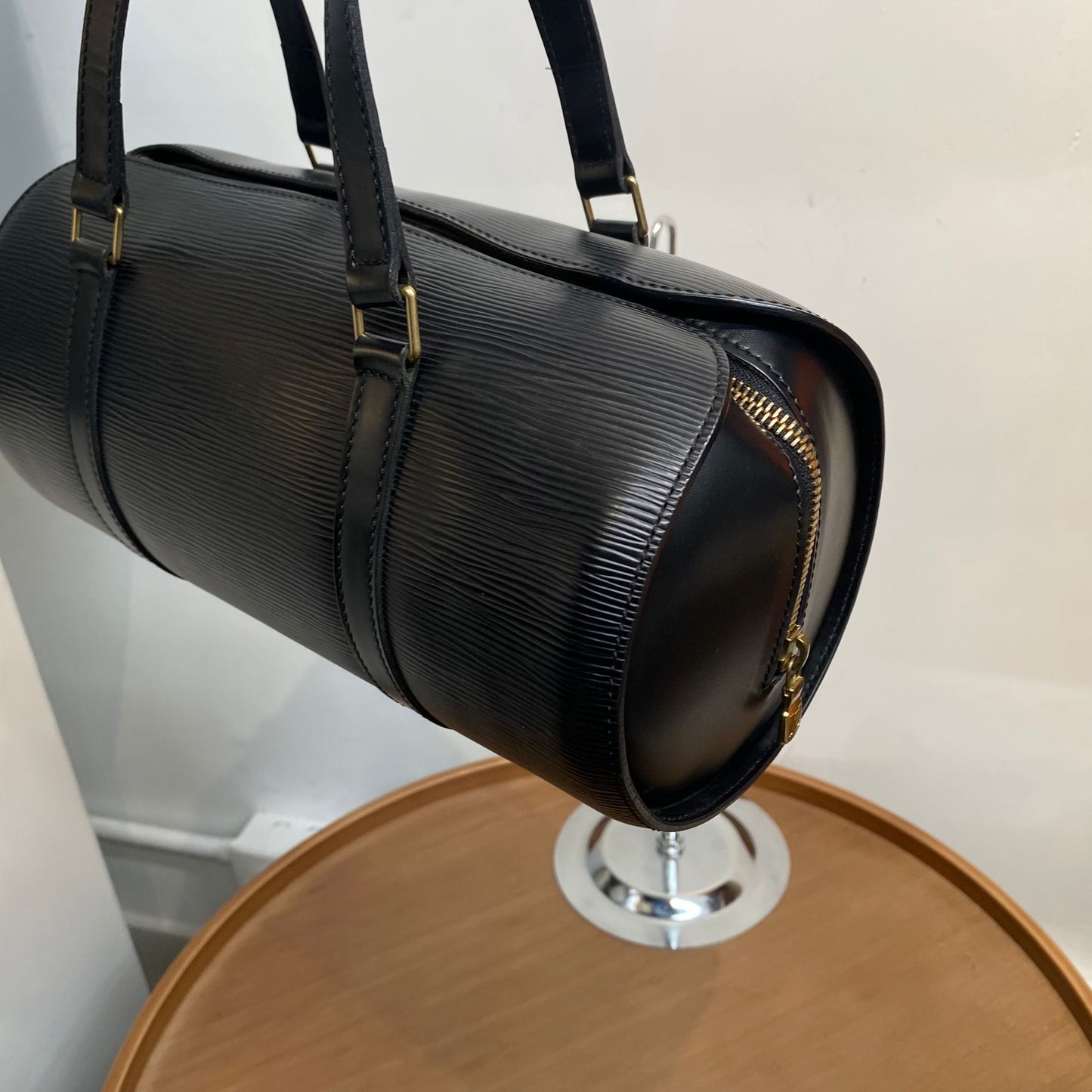 LV EPI黑色圓筒