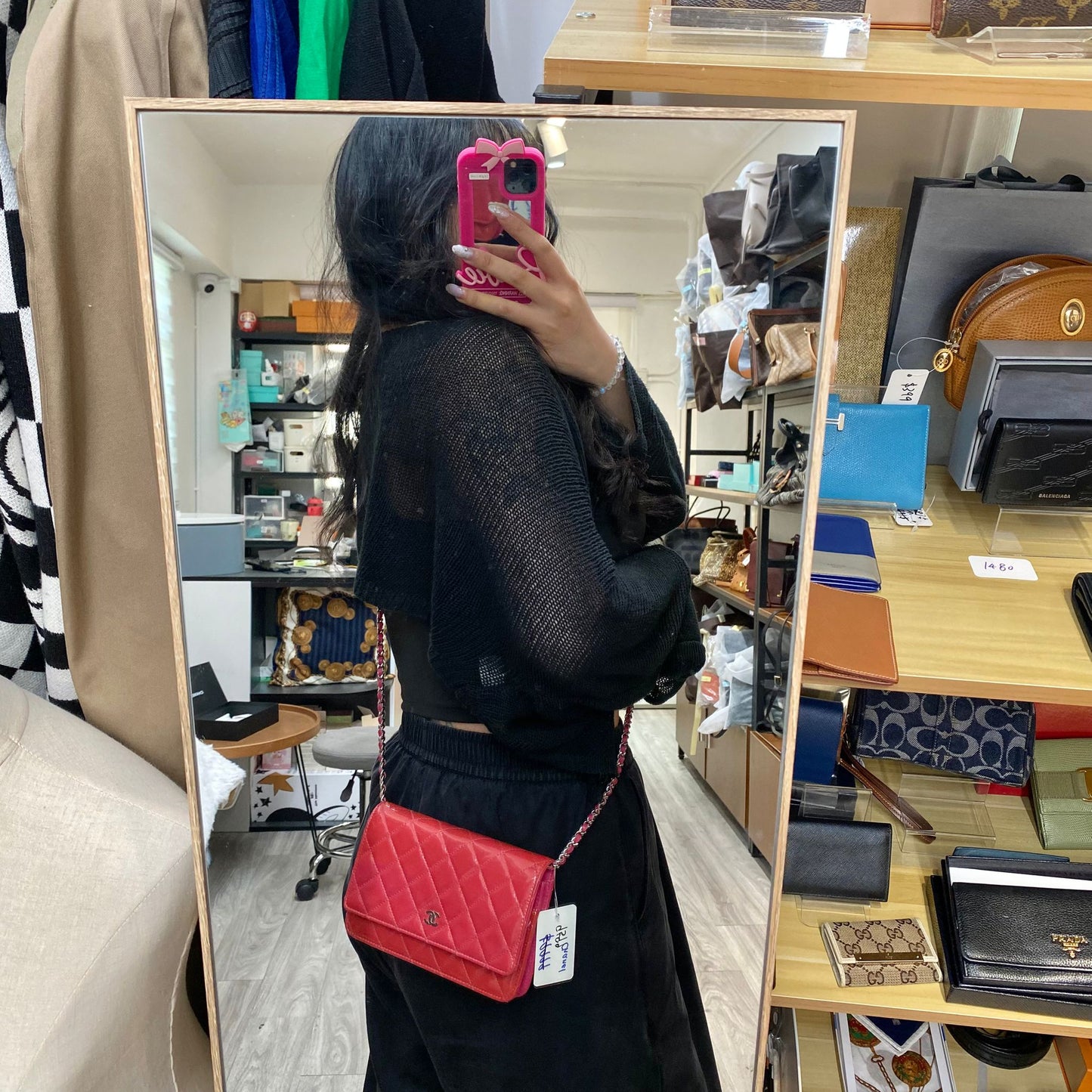 Chanel桃紅小包包 有盒有卡貼