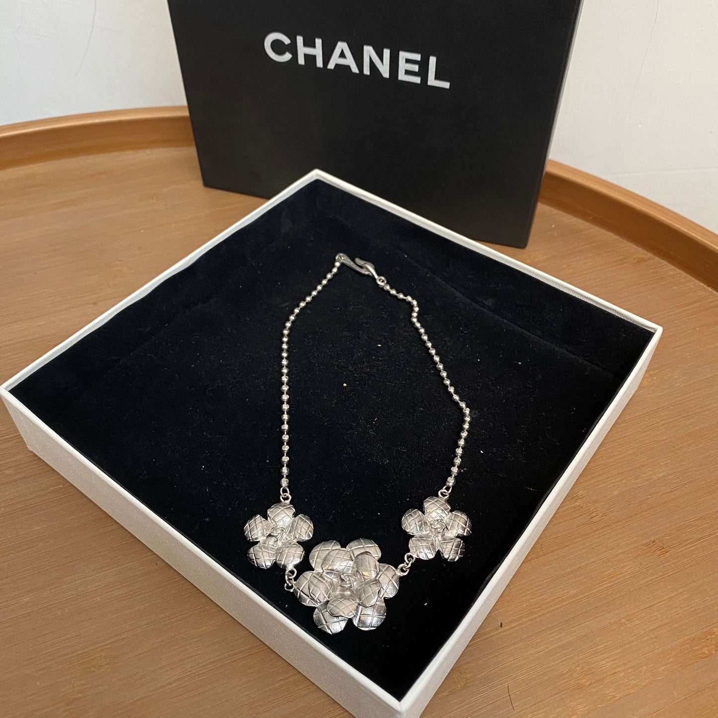Chanel銀花Choker頸鏈 有盒有刻印