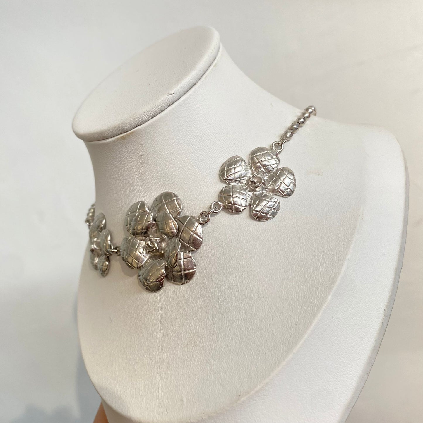 Chanel銀花Choker頸鏈 有盒有刻印