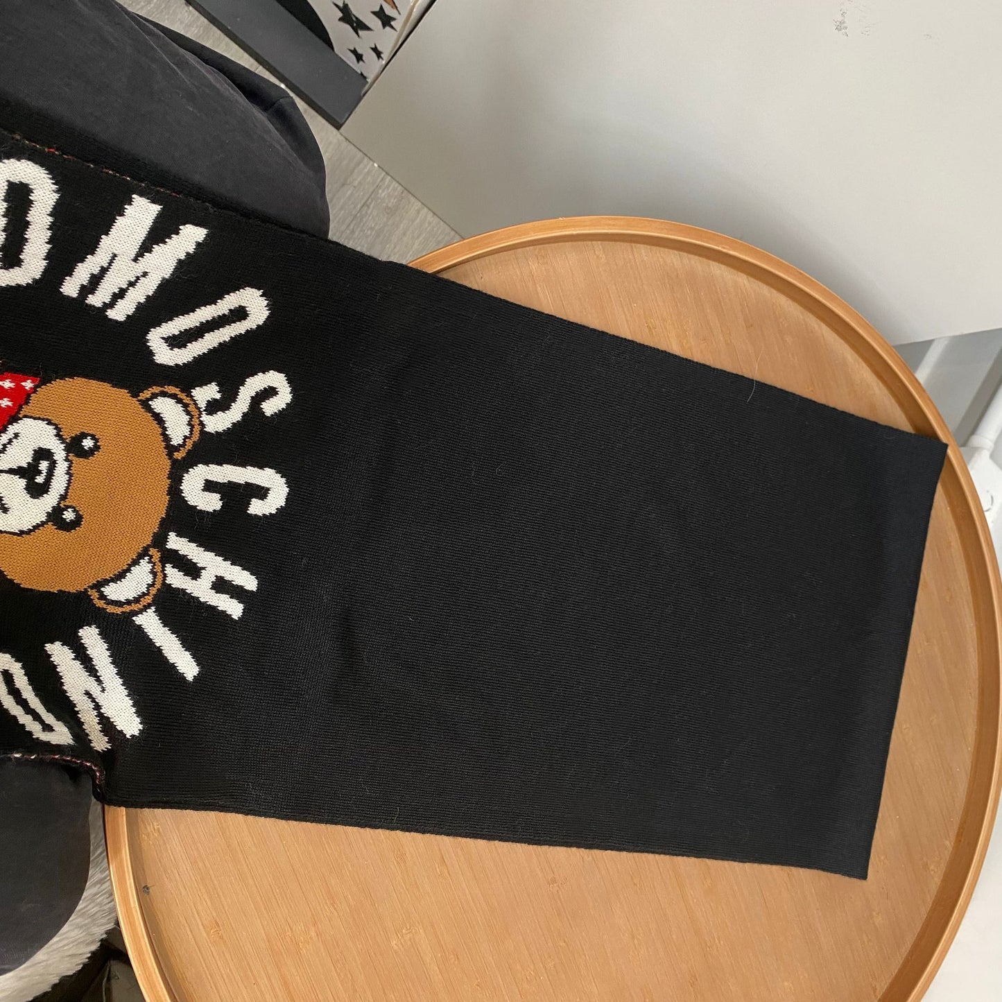 Moschino 熊仔頸巾