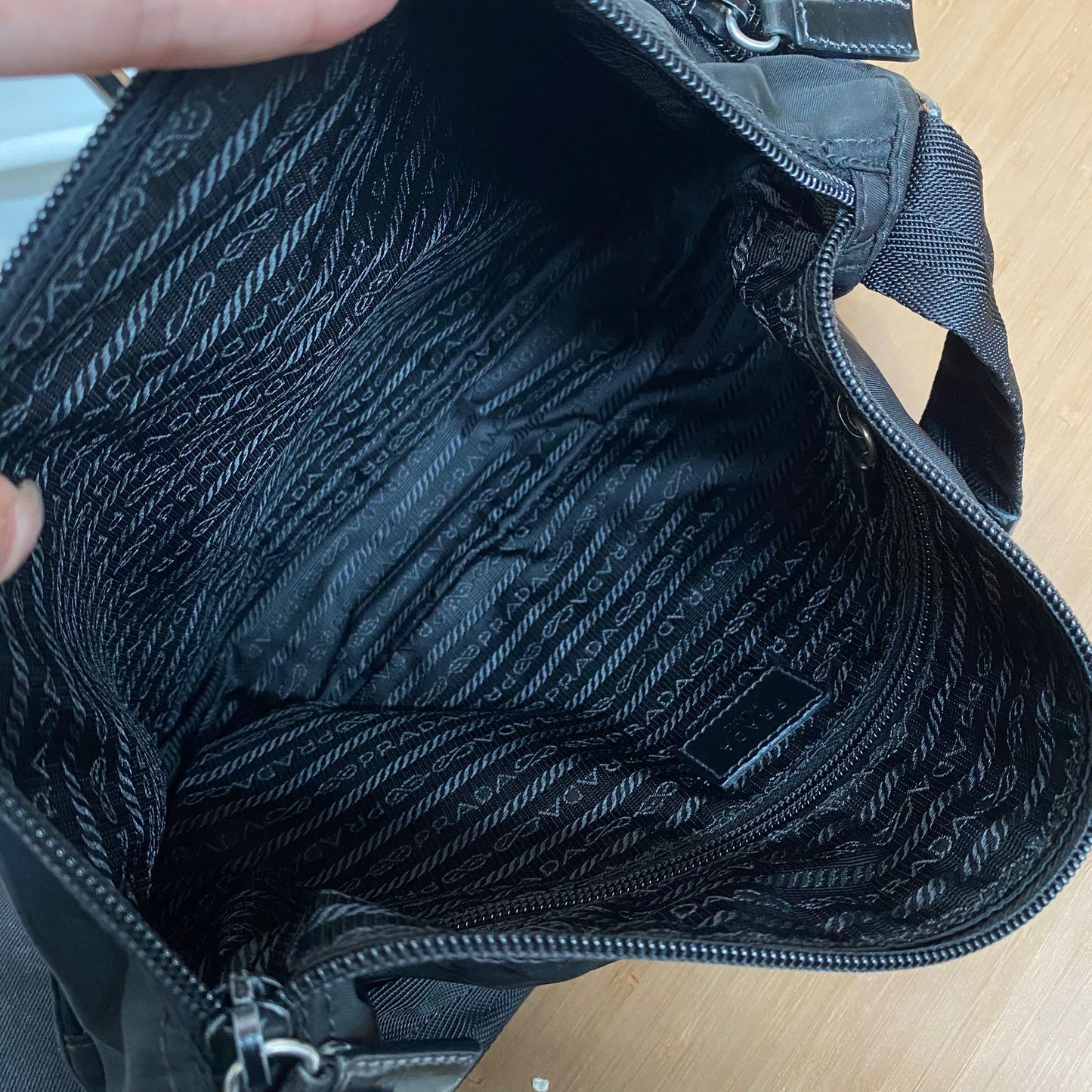 PRADA 斜孭袋