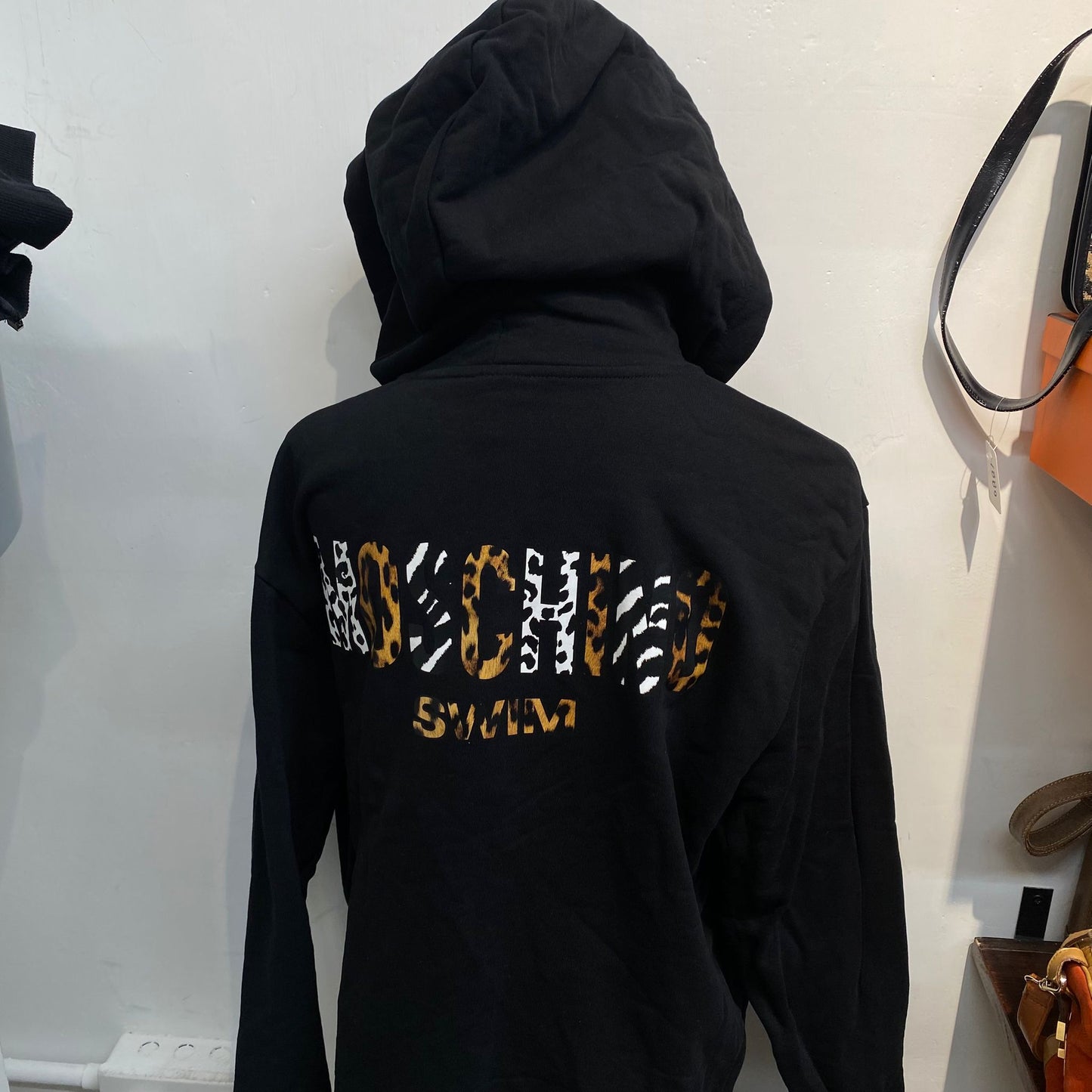 MOSCHINO豹紋字外套