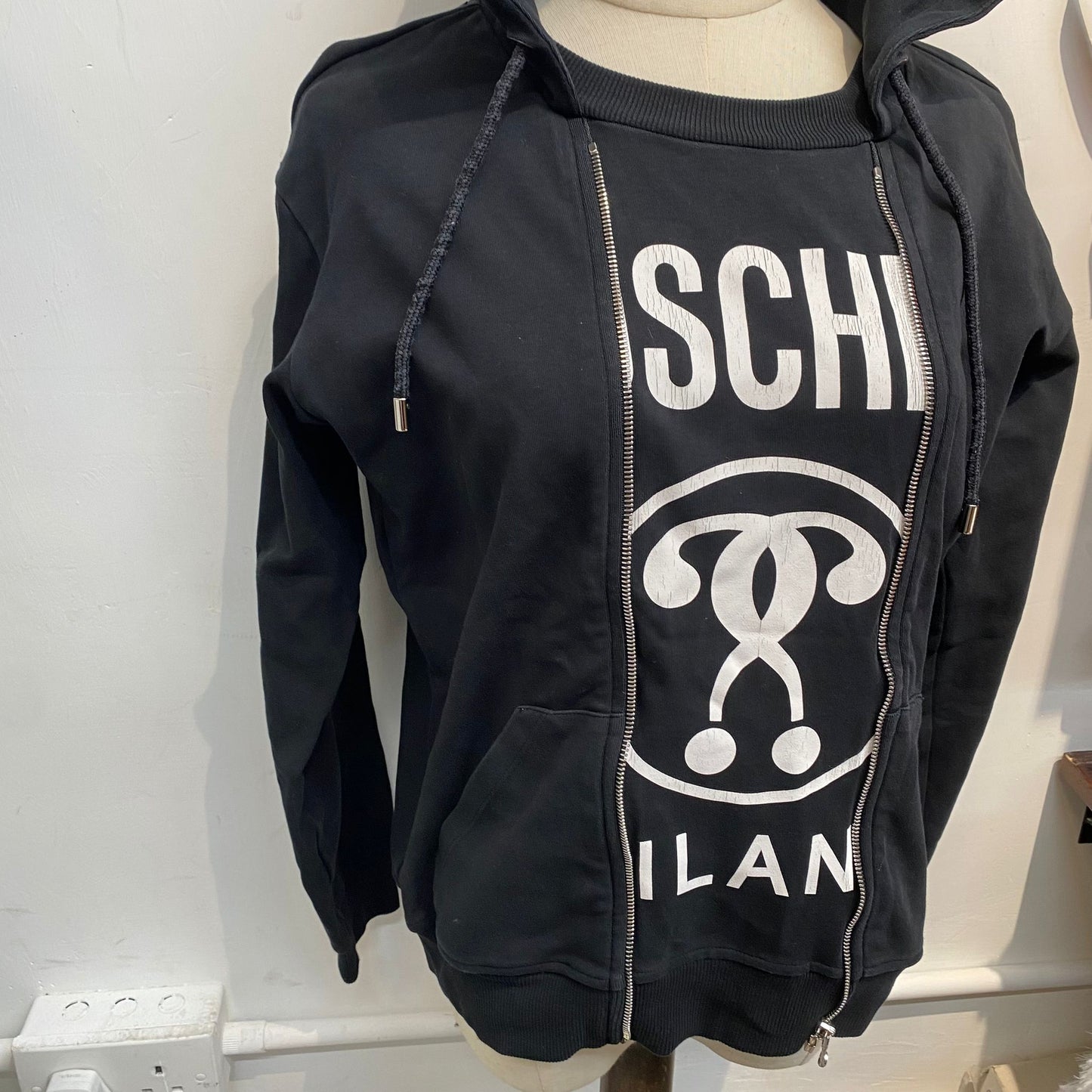 MOSCHINO 黑色Hoodie