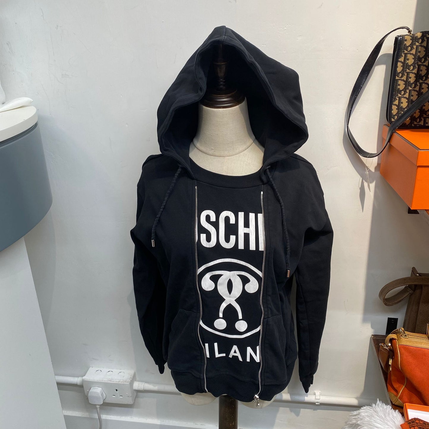 MOSCHINO 黑色Hoodie
