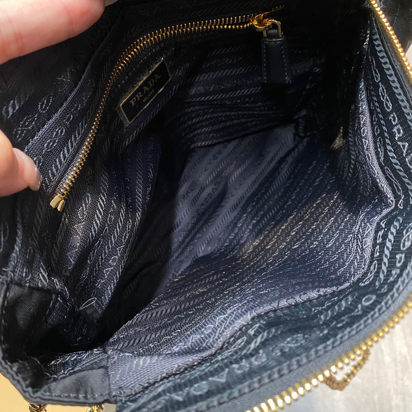 Prada Re-Edition 1995 Chaîne small Re-Nylon tote bag 有塵袋