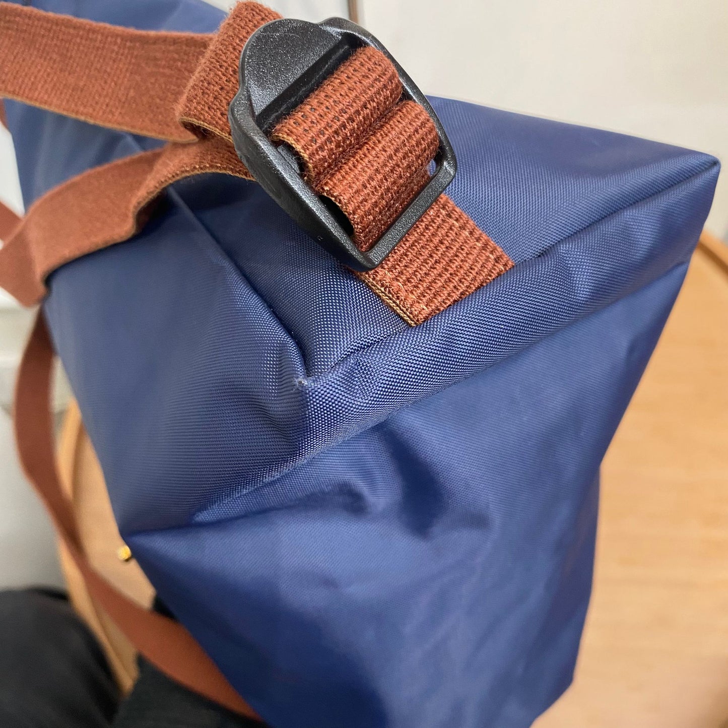 LONGCHAMP 深藍背囊