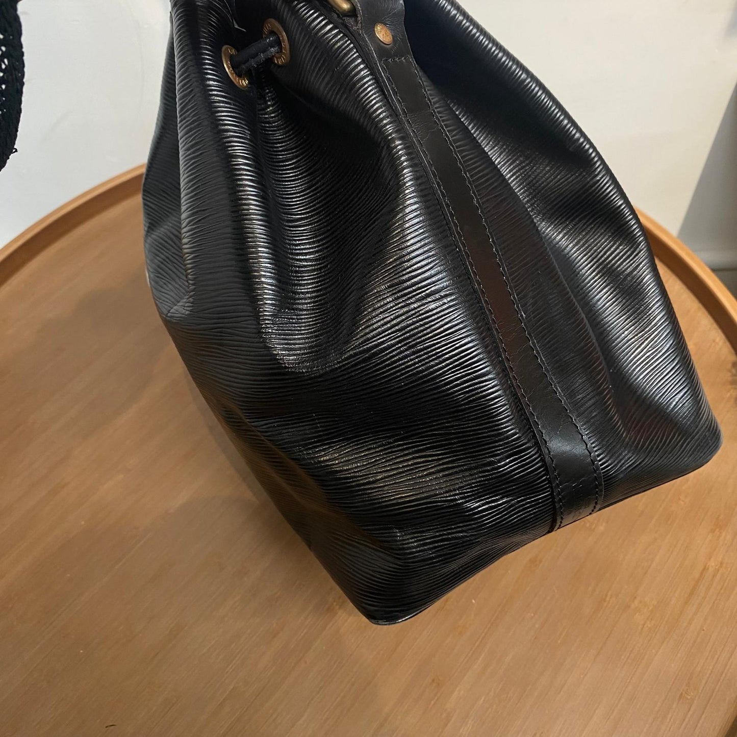 LV EPI 水波紋水桶袋 M59012