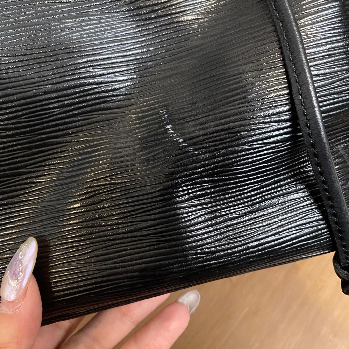 LV EPI 水波紋水桶袋 M59012